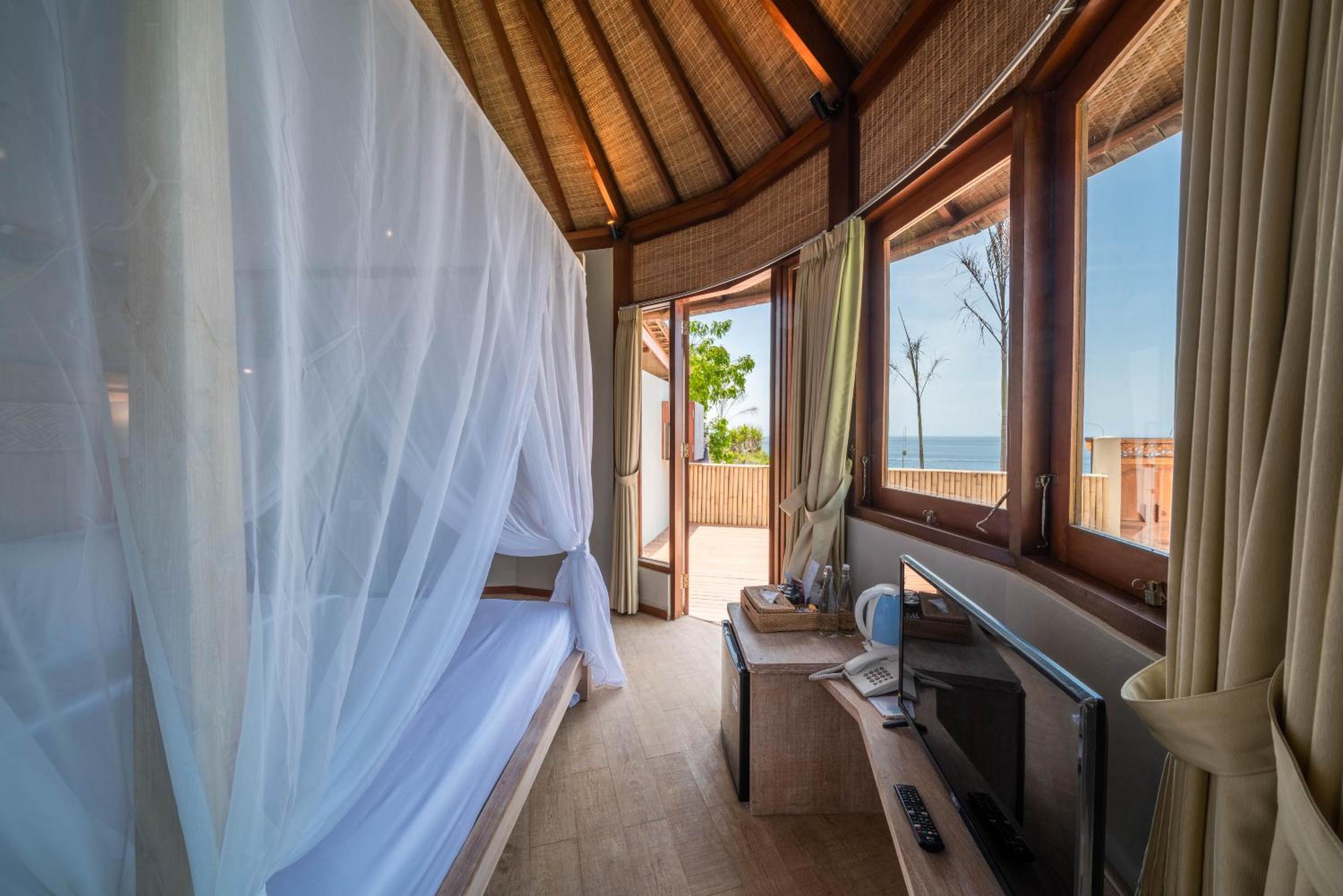 Ora Resort Avia Blue Lagoon