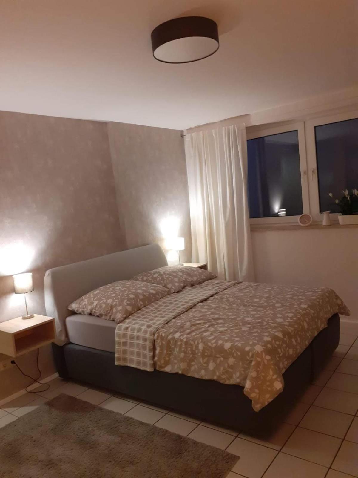 Zimmer Frei 2 view 5