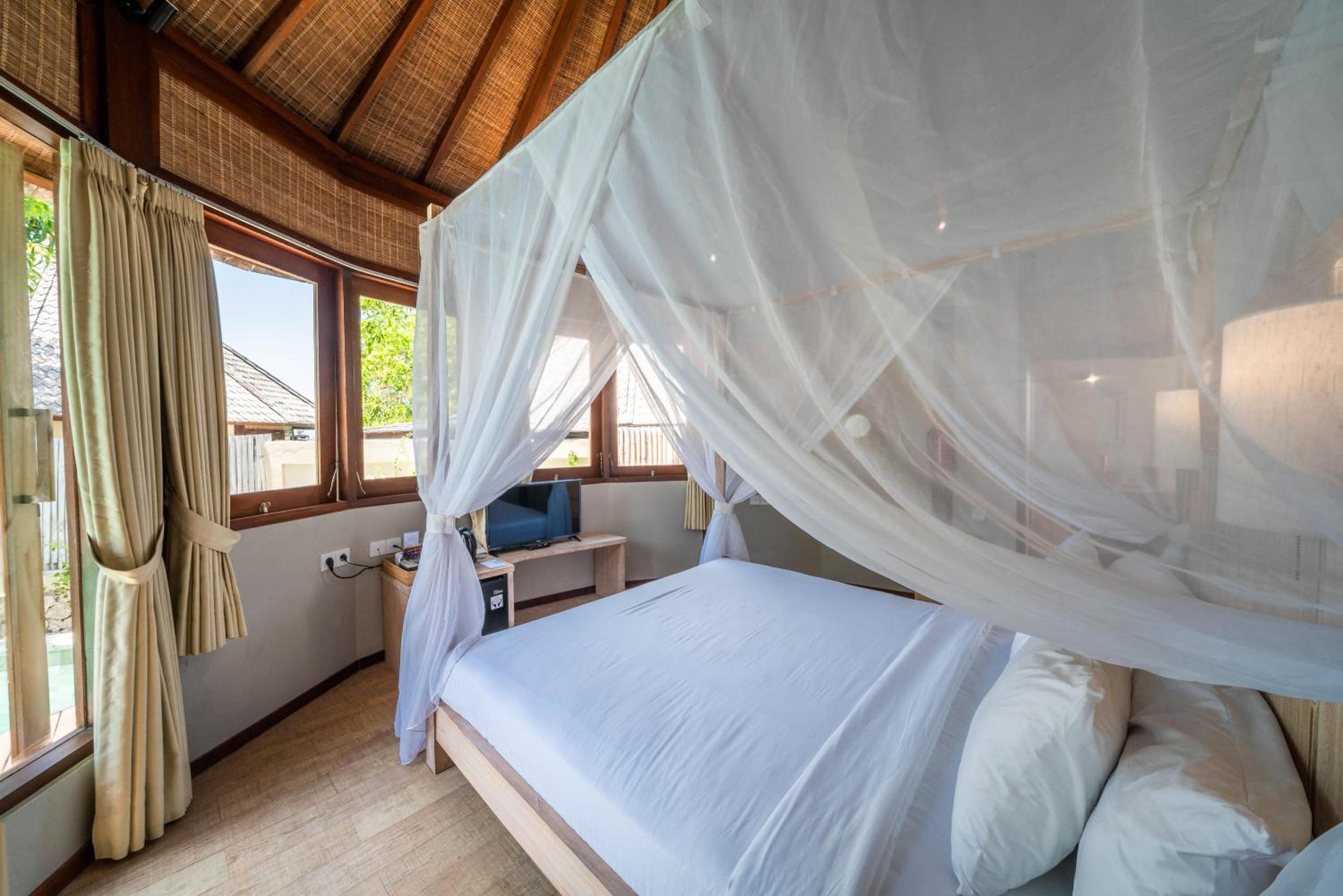 Ora Resort Avia Blue Lagoon