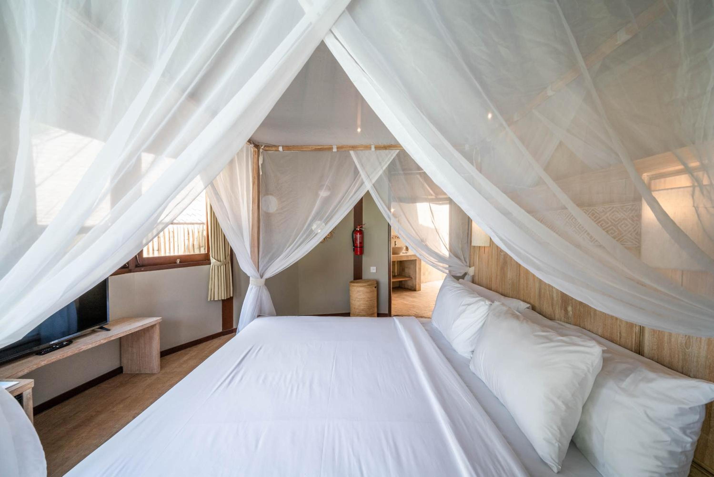 Ora Resort Avia Blue Lagoon