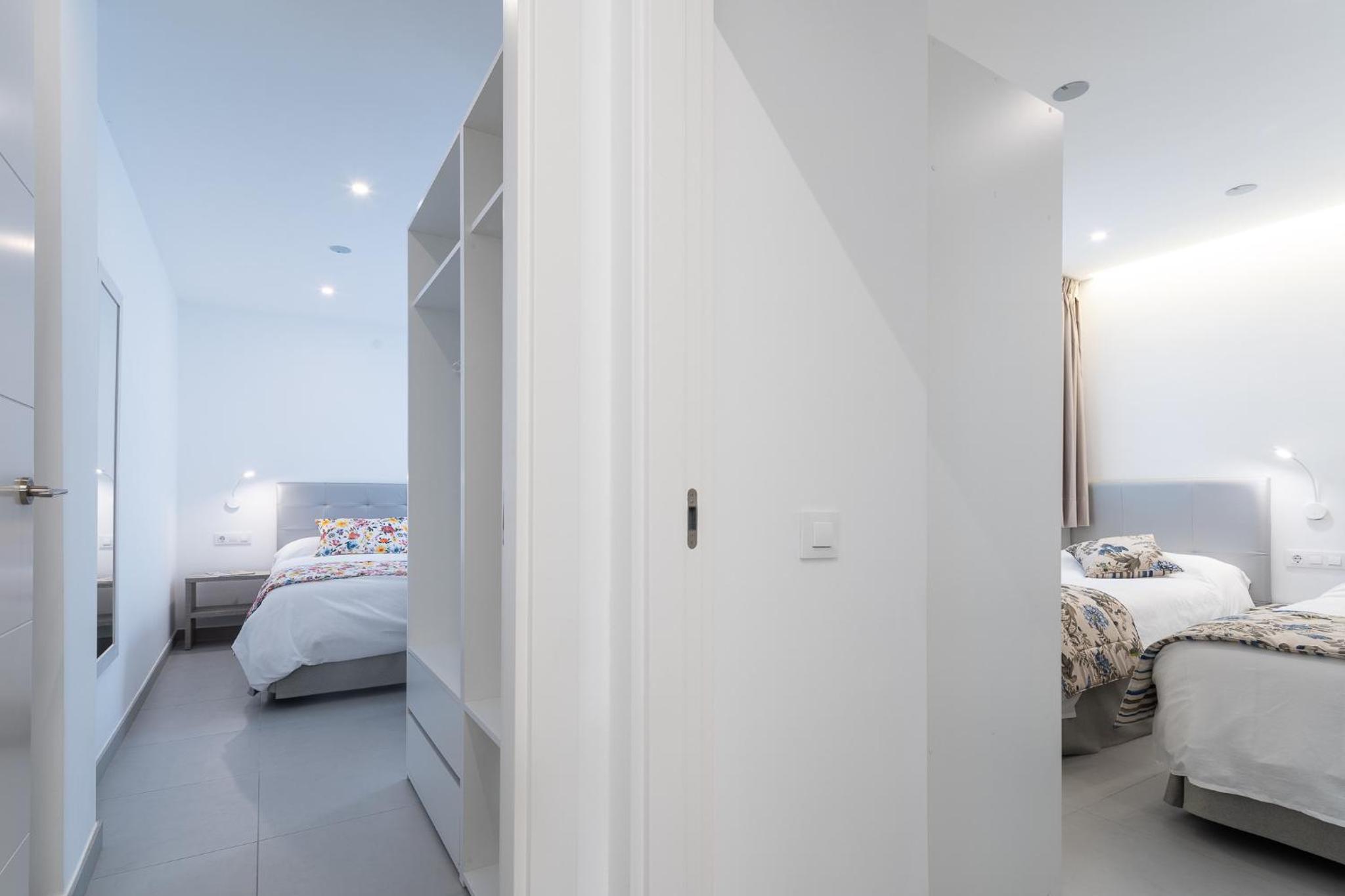 VV LOYANT CANTERAS "by henrypole home" view 4