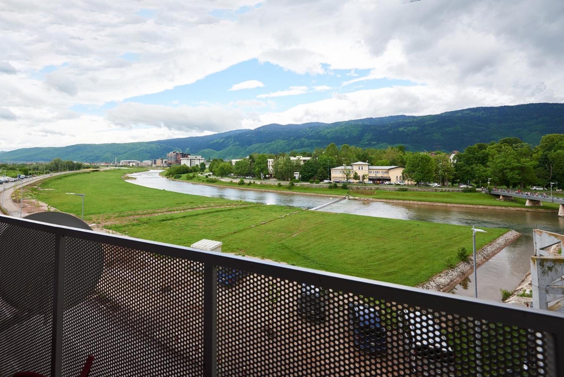 RIVER VIEW Apartments