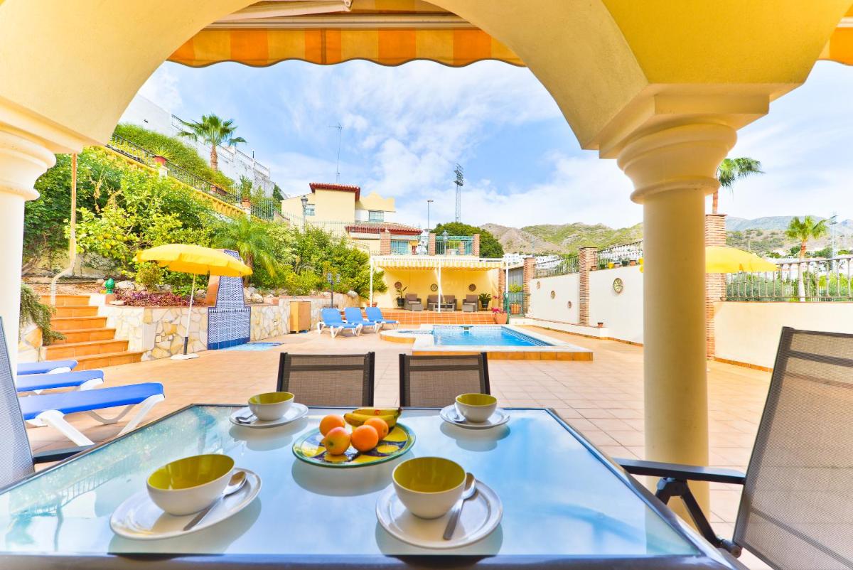 Villa del Miso view 3