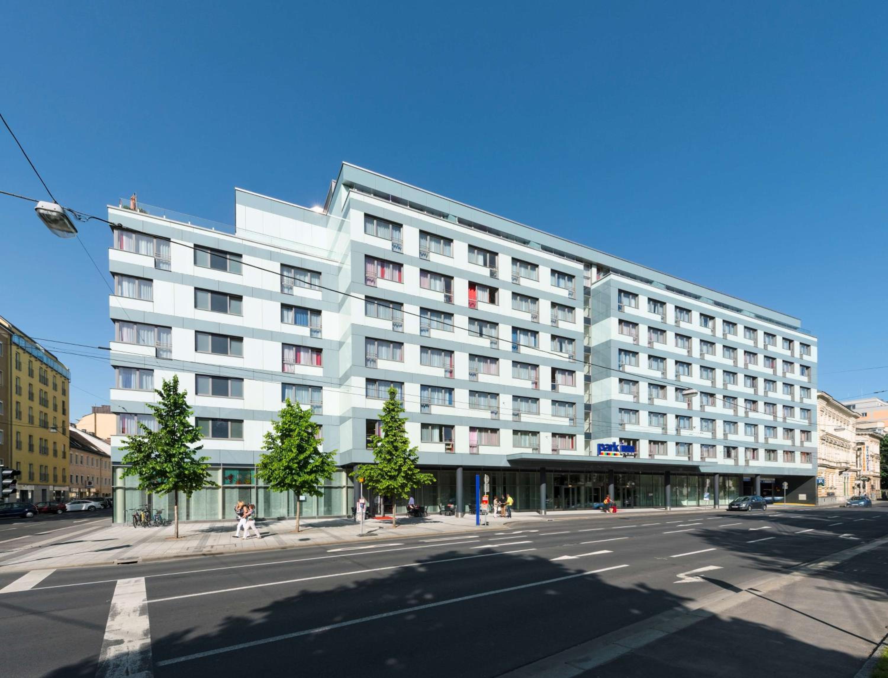 Linz Vacations - Park Inn by Radisson Linz - Property Image 2
