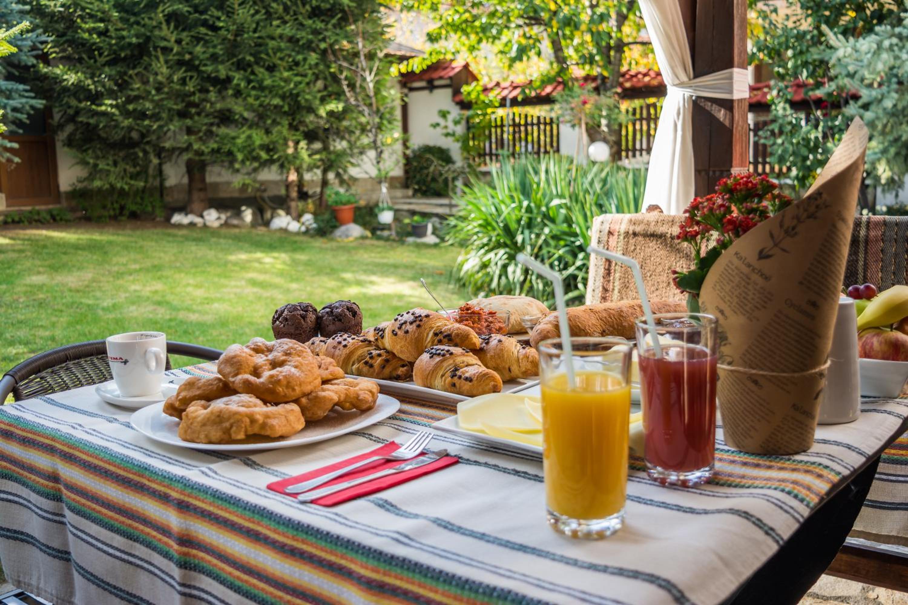 Bansko Vacations - Boutique Guest House IKONOMOV - Property Image 2