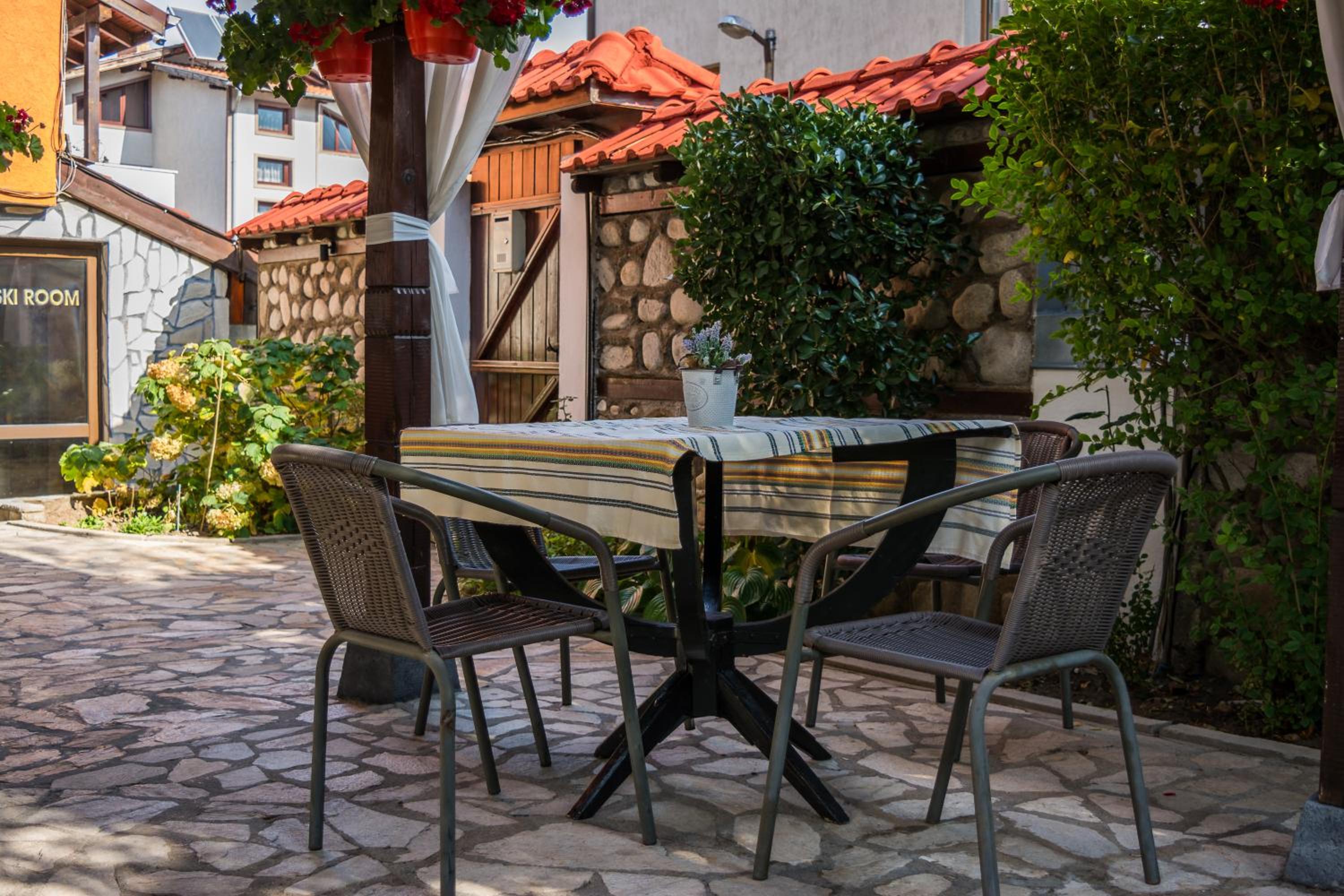 Bansko Vacations - Boutique Guest House IKONOMOV - Property Image 8