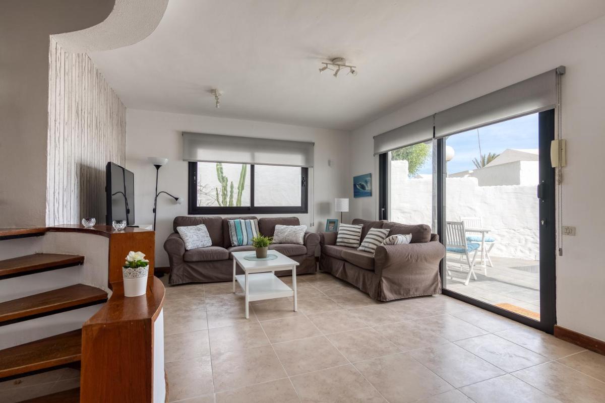 3BR Bungalow - Private Solarium - Sea Views photo 3