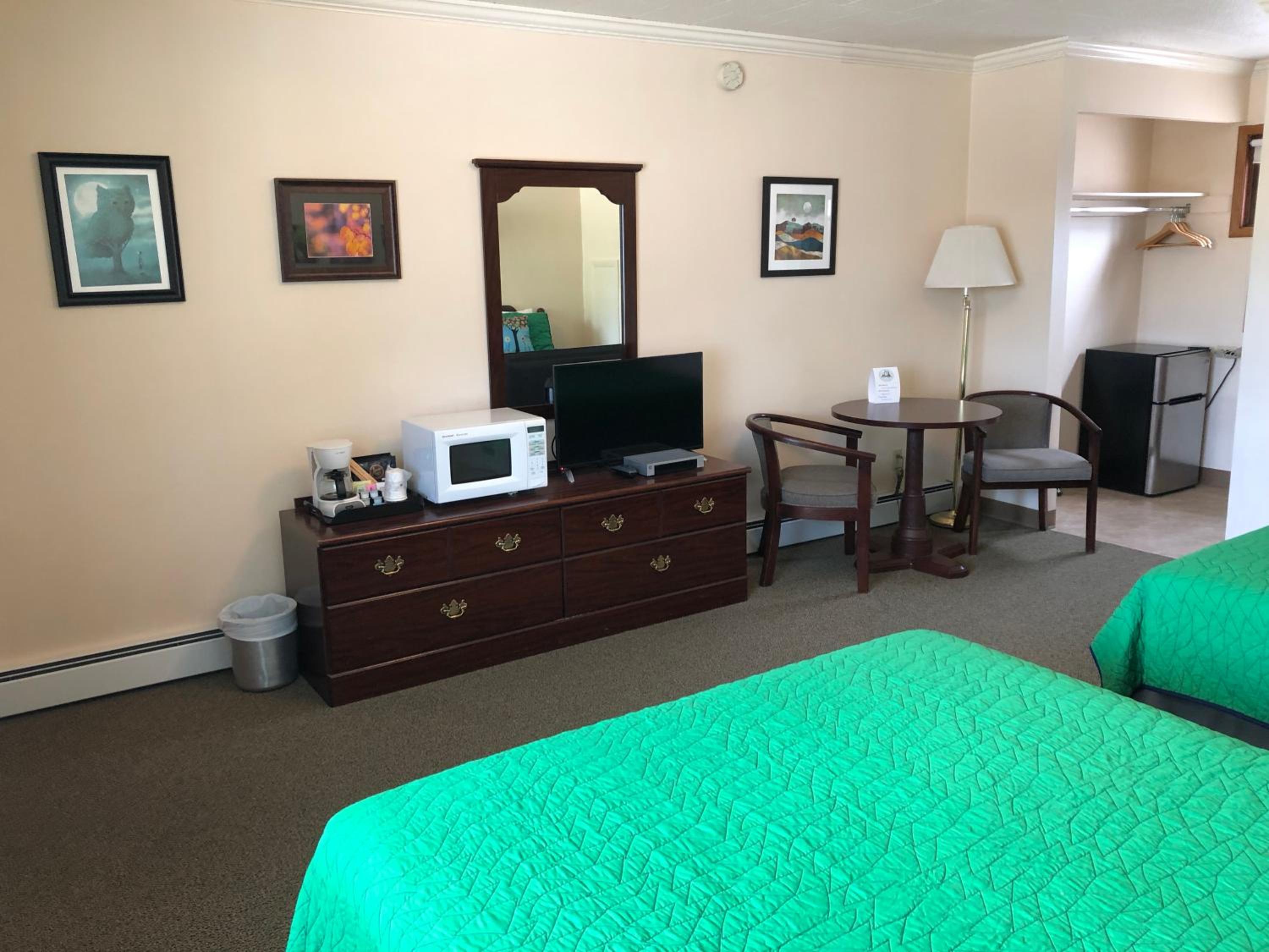 Buffalo Vacations - Mansion House Motel - Property Image 49