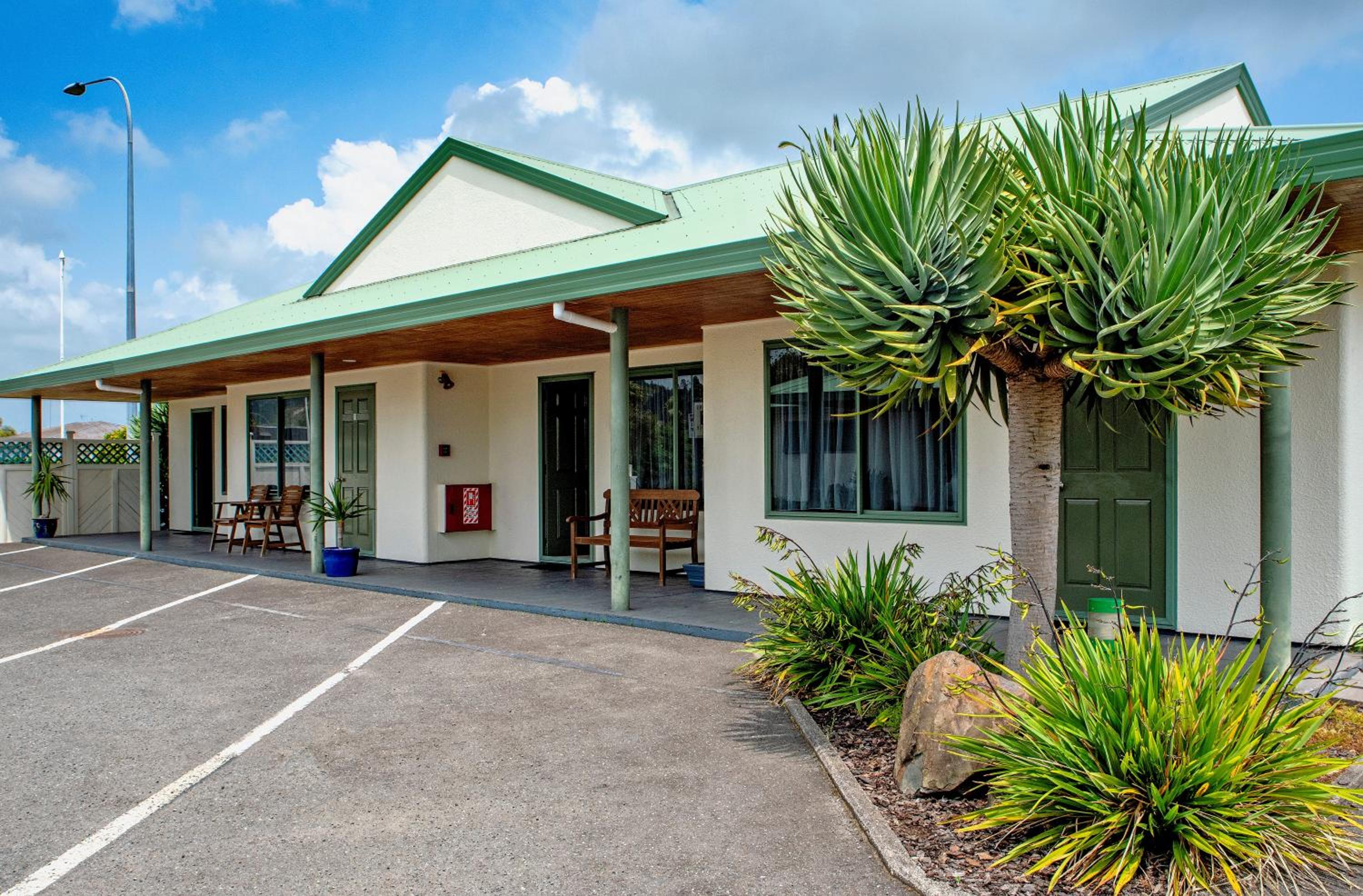 Barringtons Motor Lodge