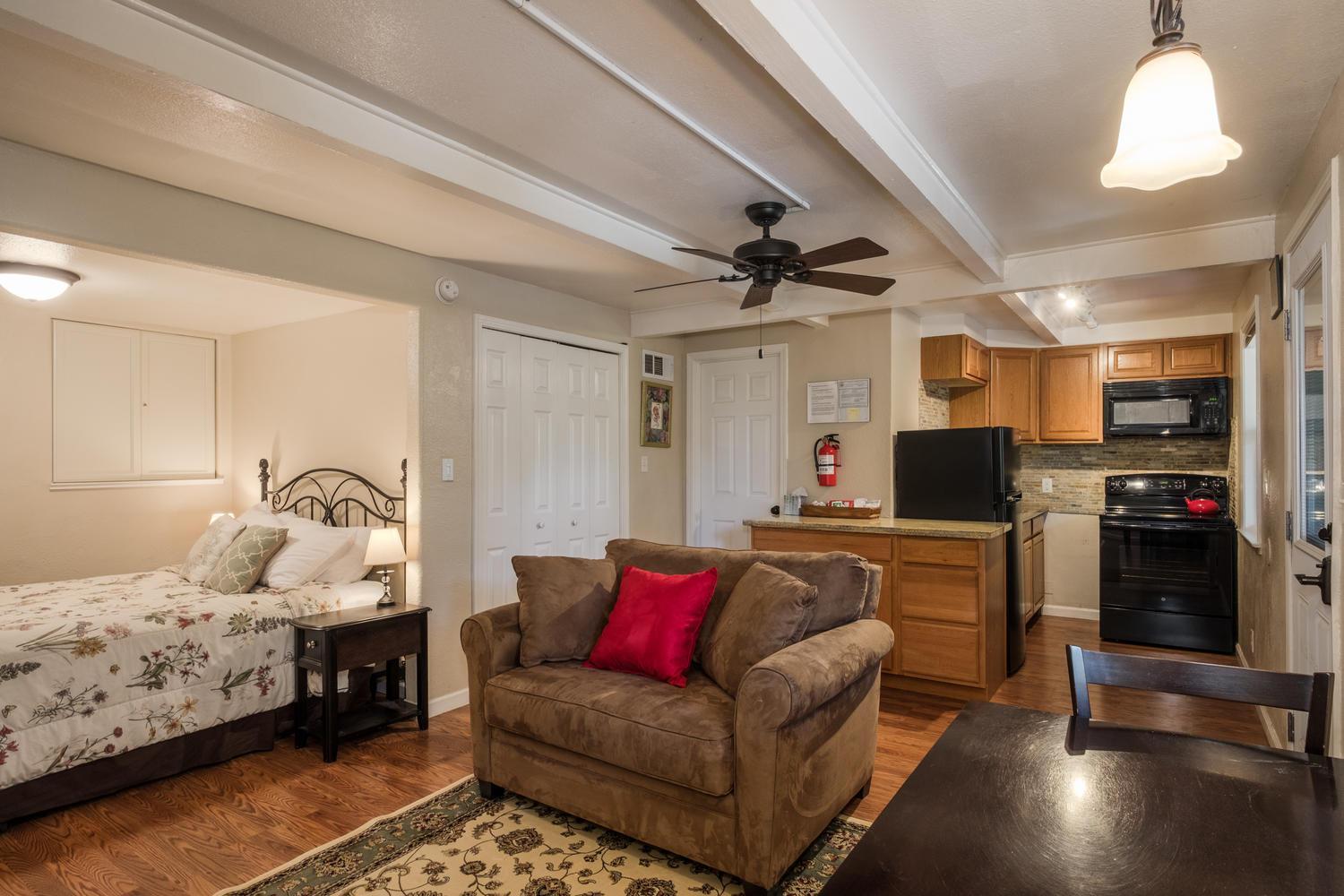 Cozy Hideaway B view 3