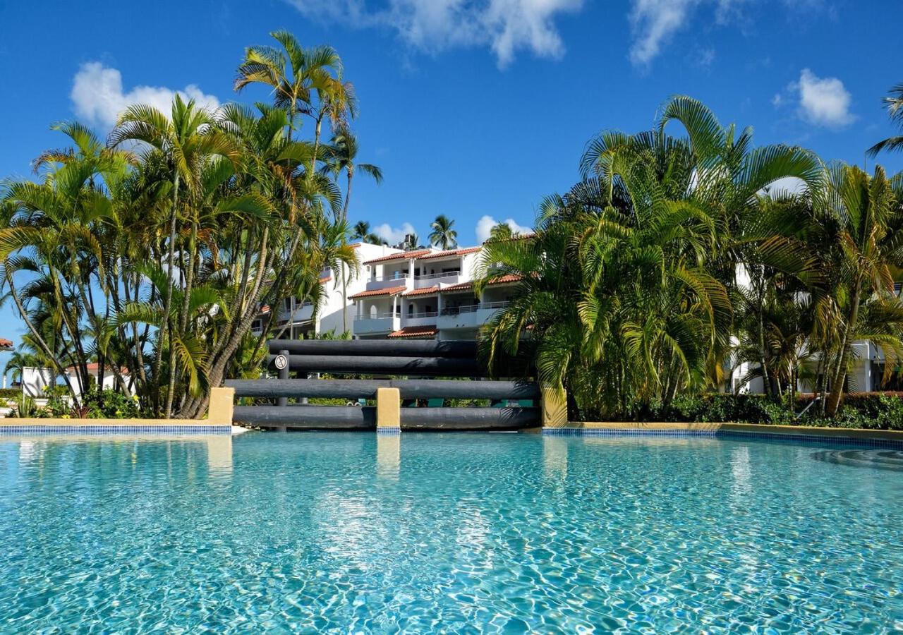 Royal Glitter Bay Villas