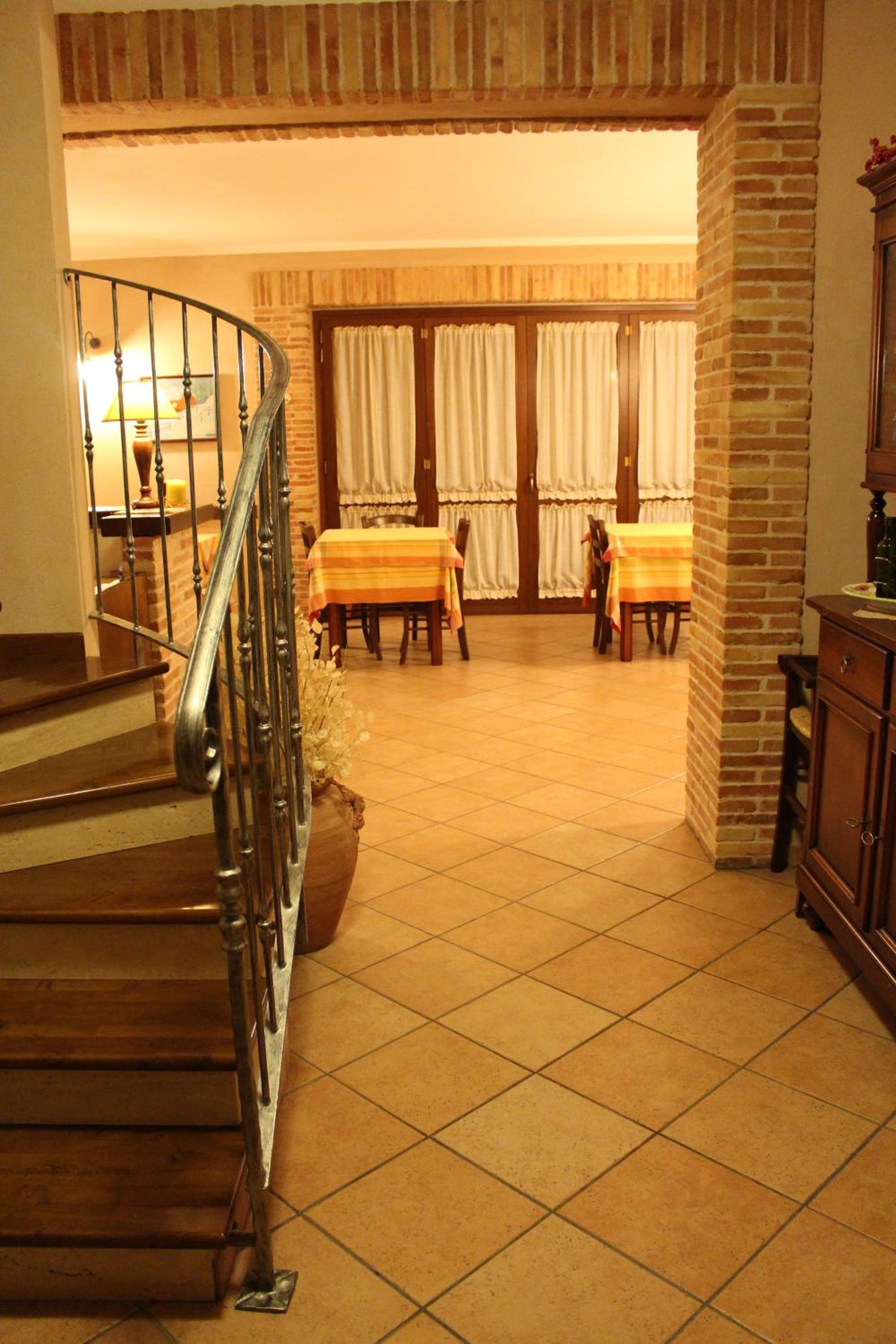 Angelucci Agriturismo con Camere e Agri Camping