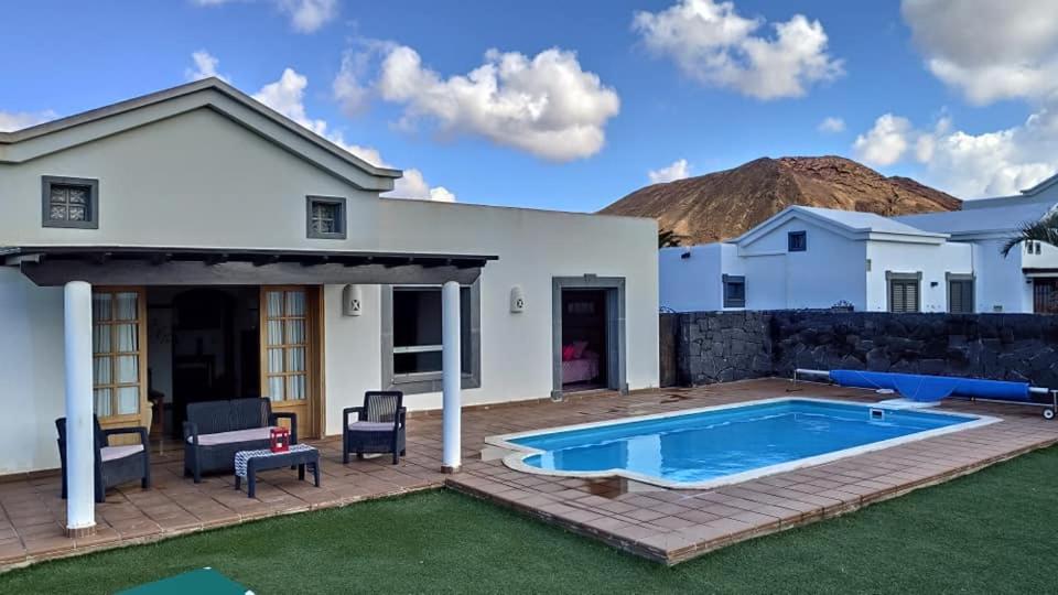 Villa Bol-Can con piscina privada view 2