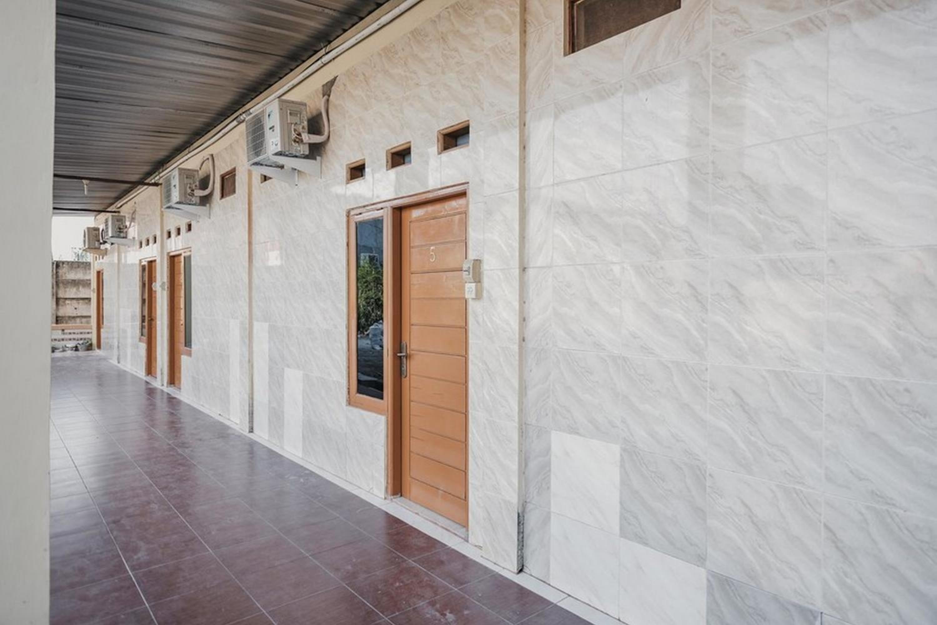 Hotel RedDoorz near RS Imanuel Lampung - Image 1