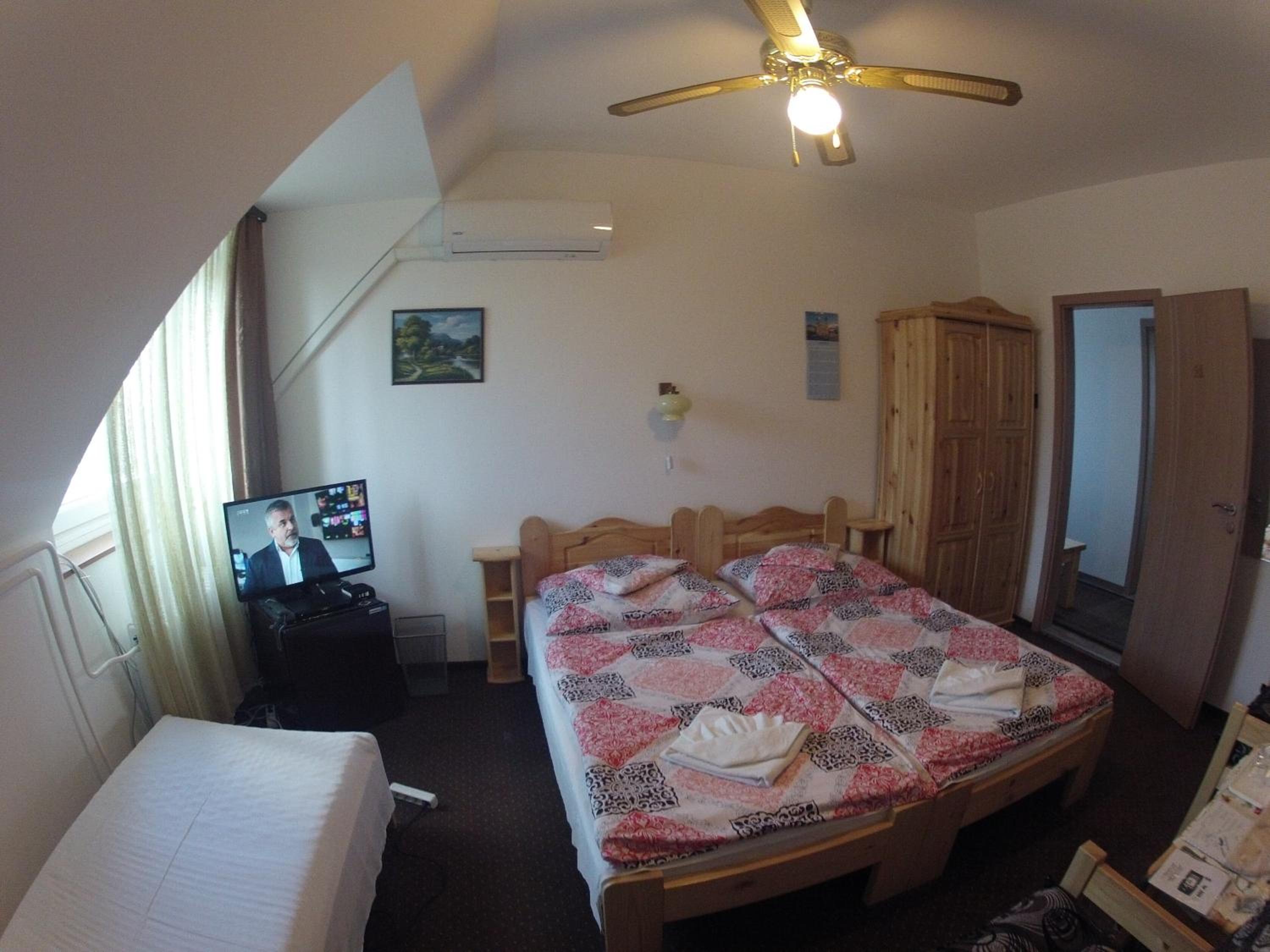 Photo 31