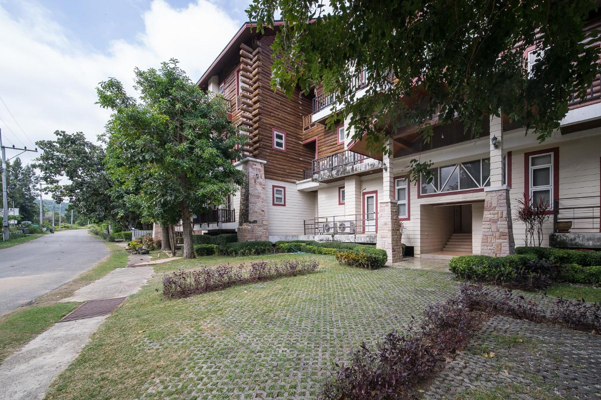 Hotel Golf View Suite Private Apartment Khao Yai - Image 1