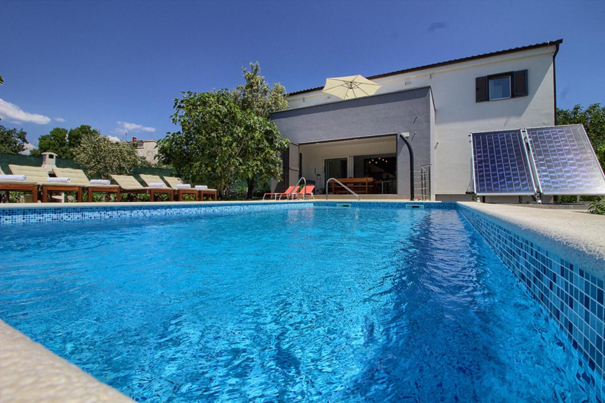Luxury villa Medulin with pool near the beach , sea view, extra pool heating available view 3