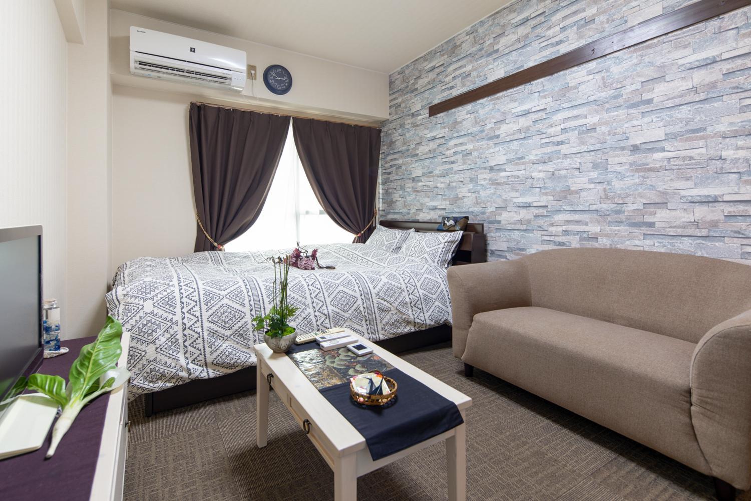 hotel room