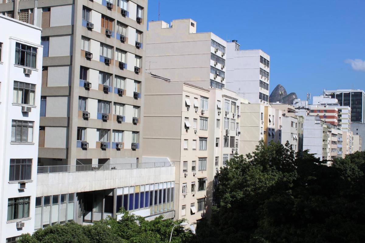 Pineapples VP601 - Apartamento em Ipanema na esquina de Farme de Amoedo