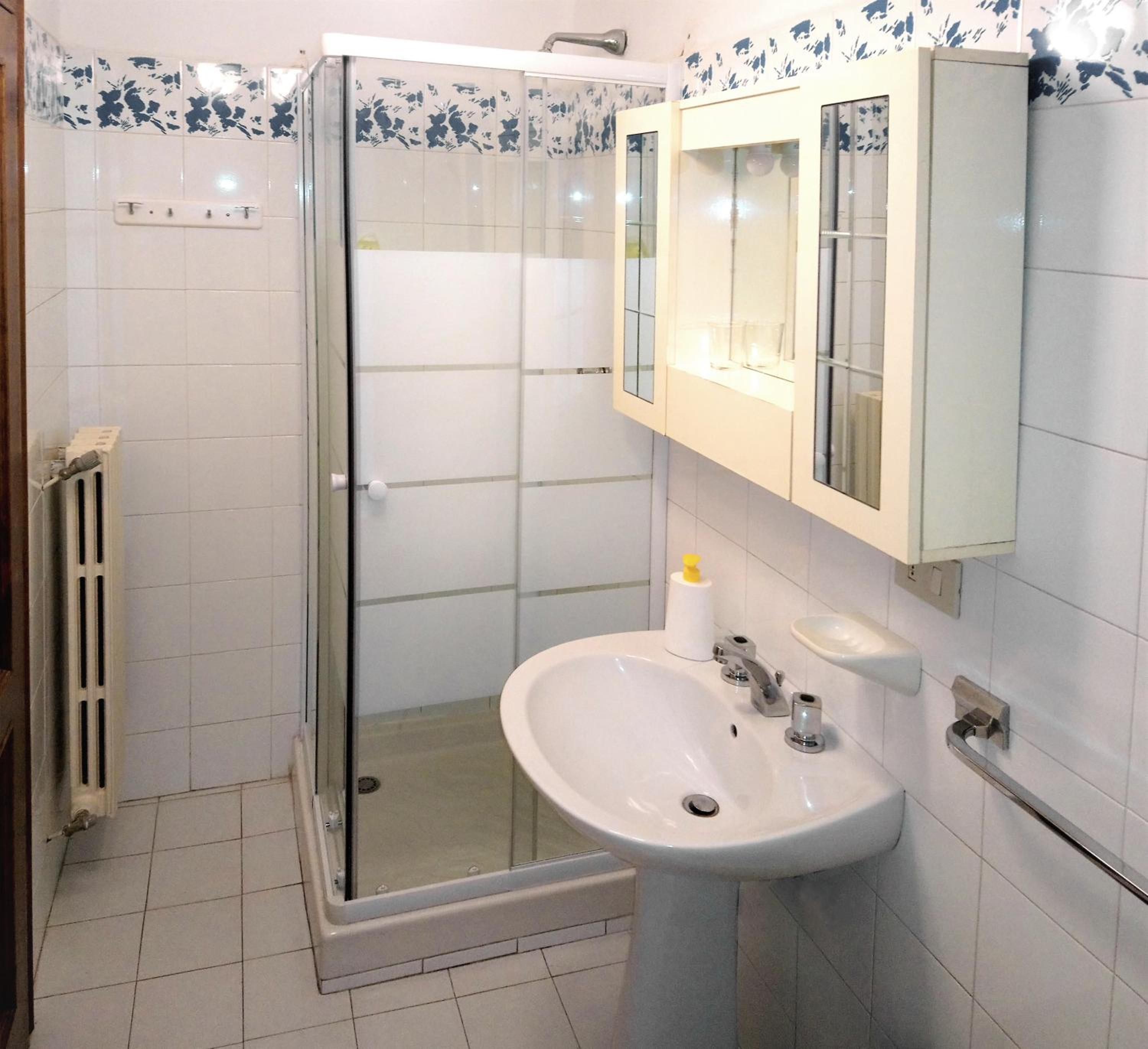 Cheap Apartment in The Old Village, photo 6