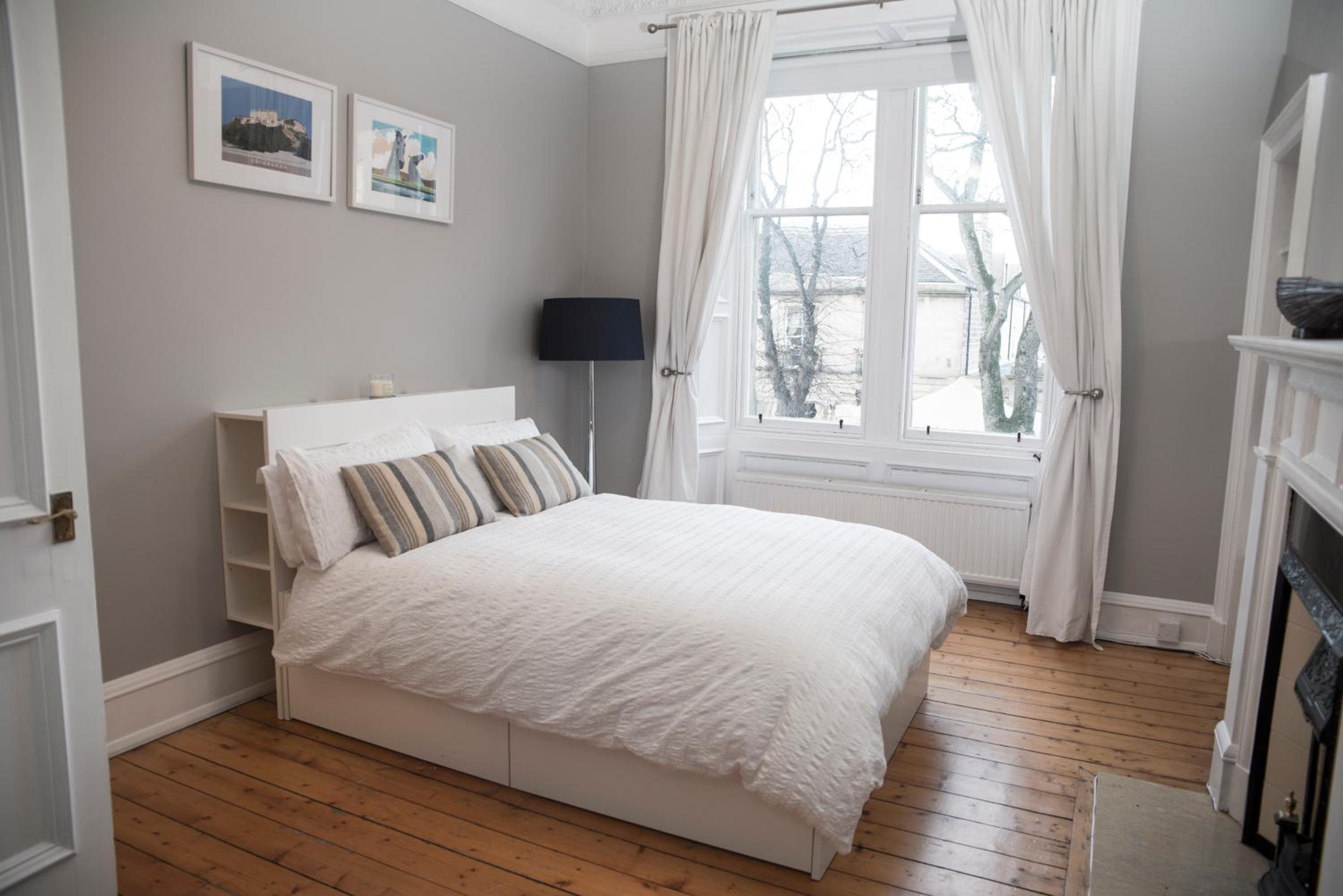 Edinburgh, Stockbridge Apartment view 3