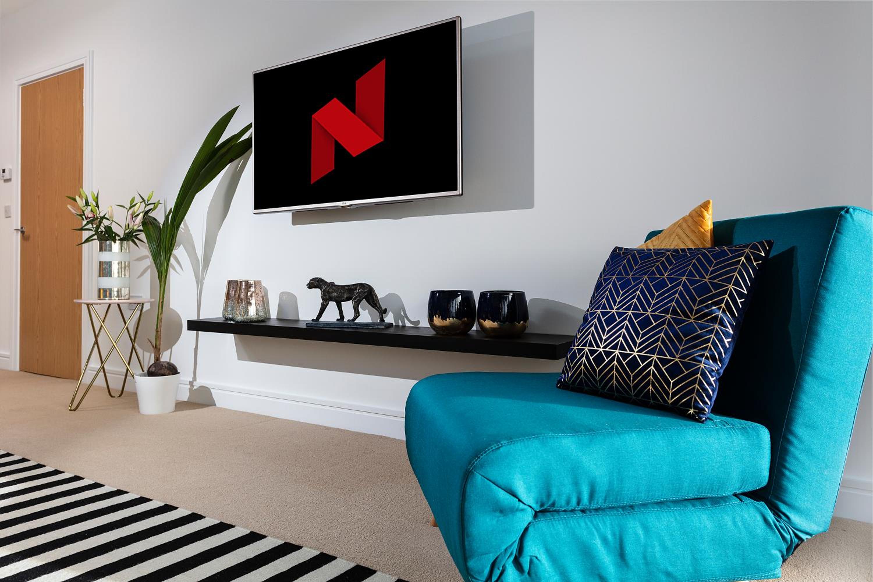 PENTHOUSE Plymouth Apartment- Sea View- Sleeps 7 - Private Parking - Habita Property view 4