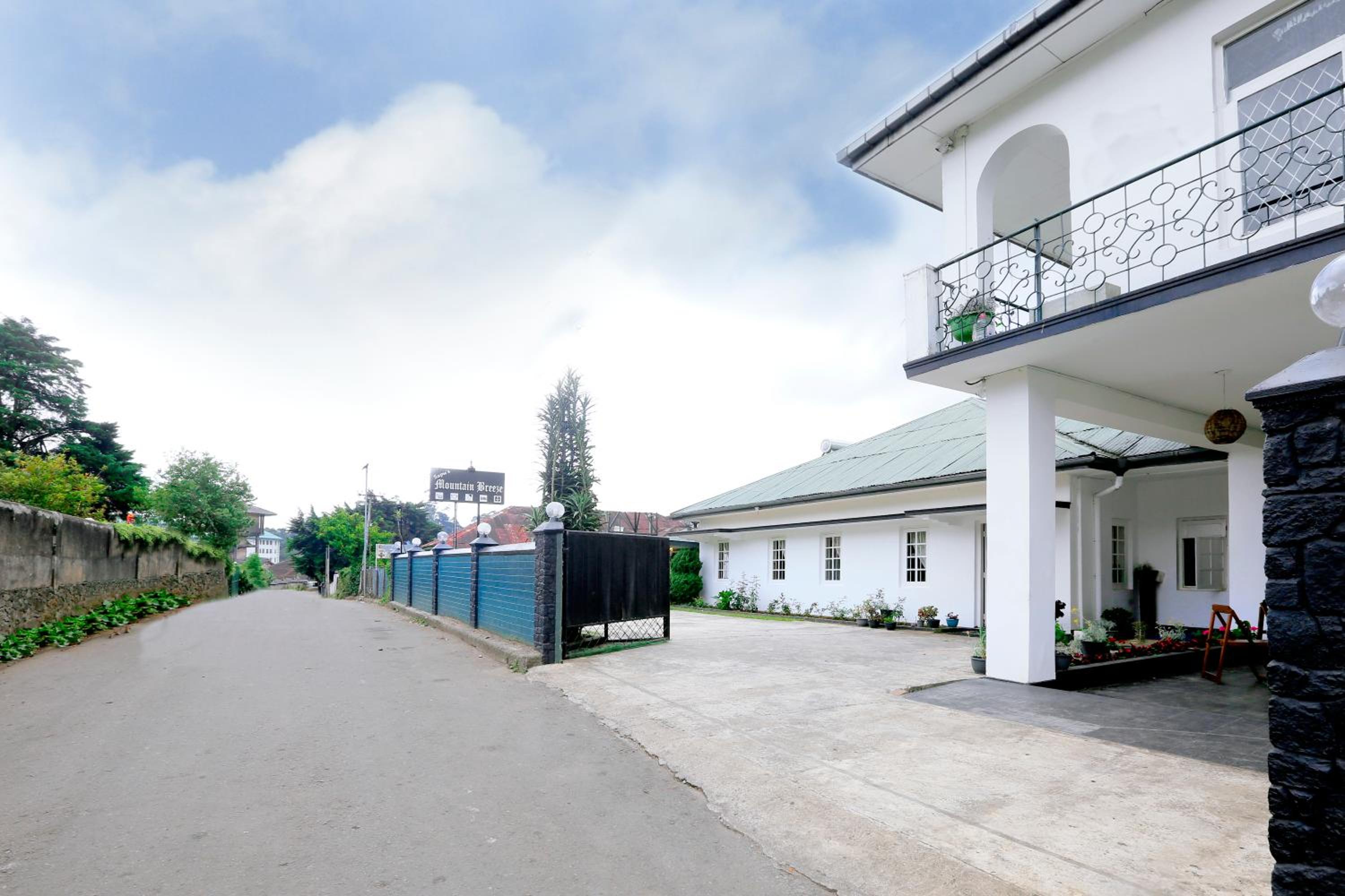 Sapu's Mountain breeze Nuwara Eliya view 2
