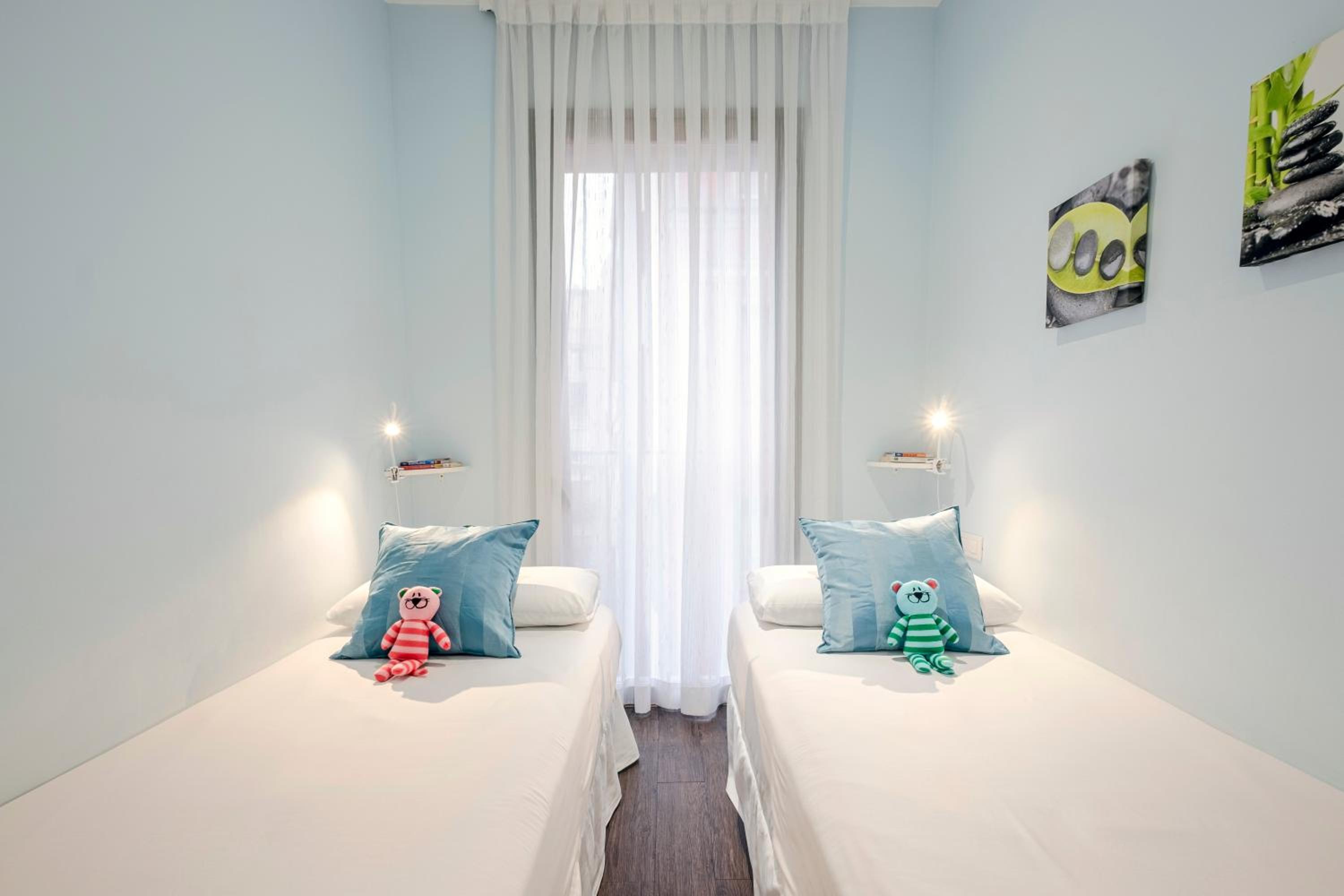 Aspasios Catedral Apartments