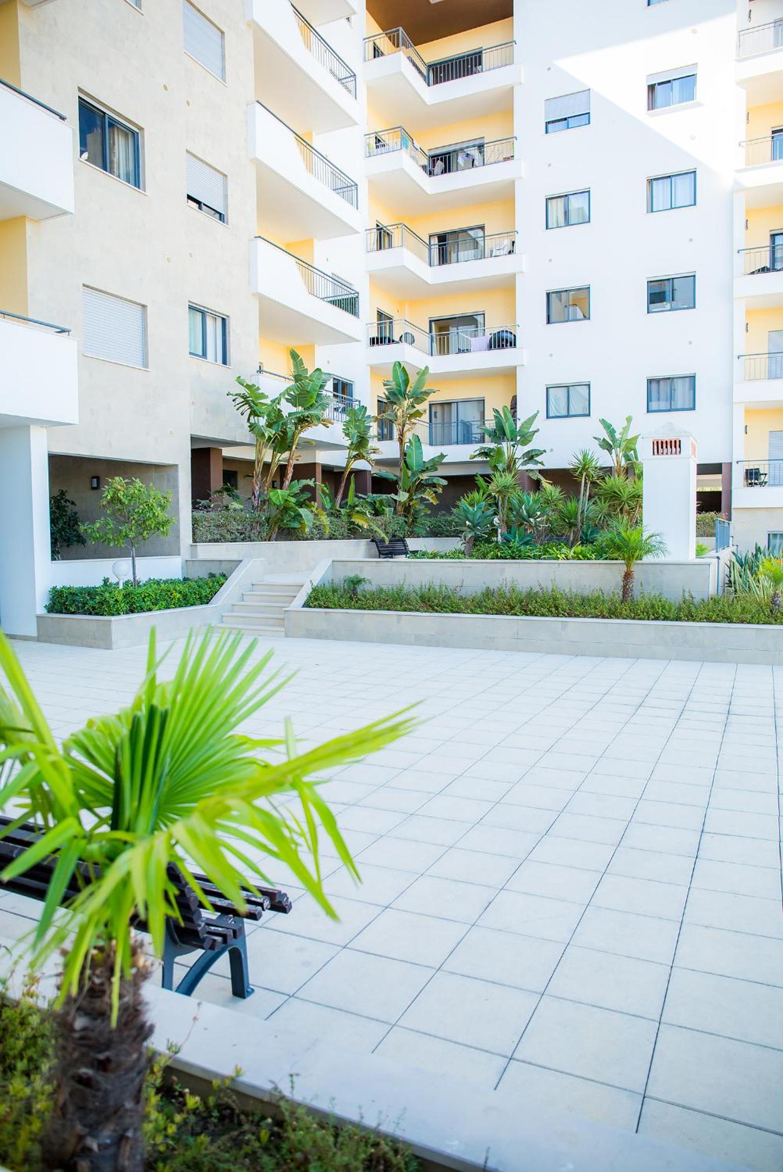 Hotel Lagos Central Wellness - Image 1