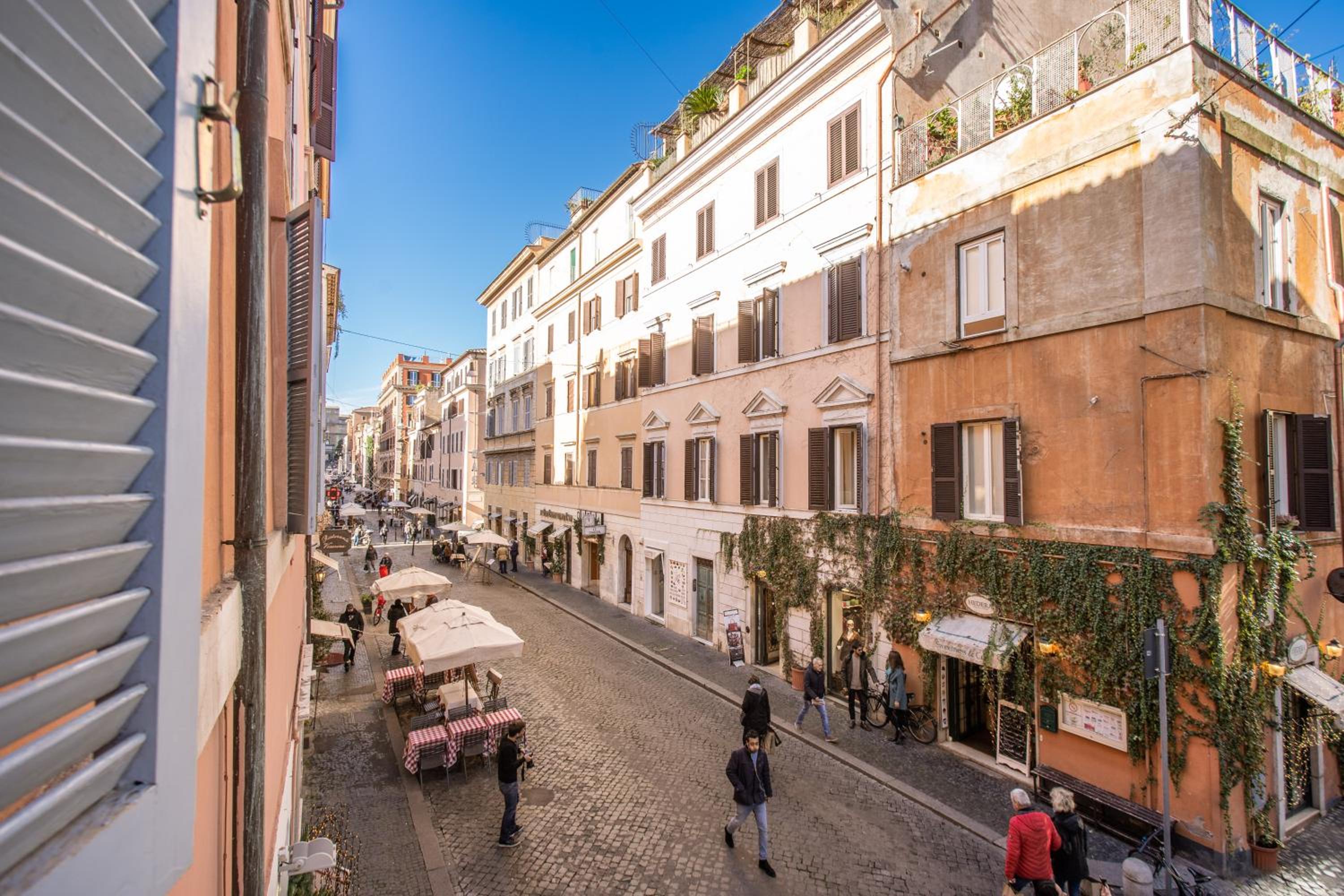Borgo Pio Passetto Papale