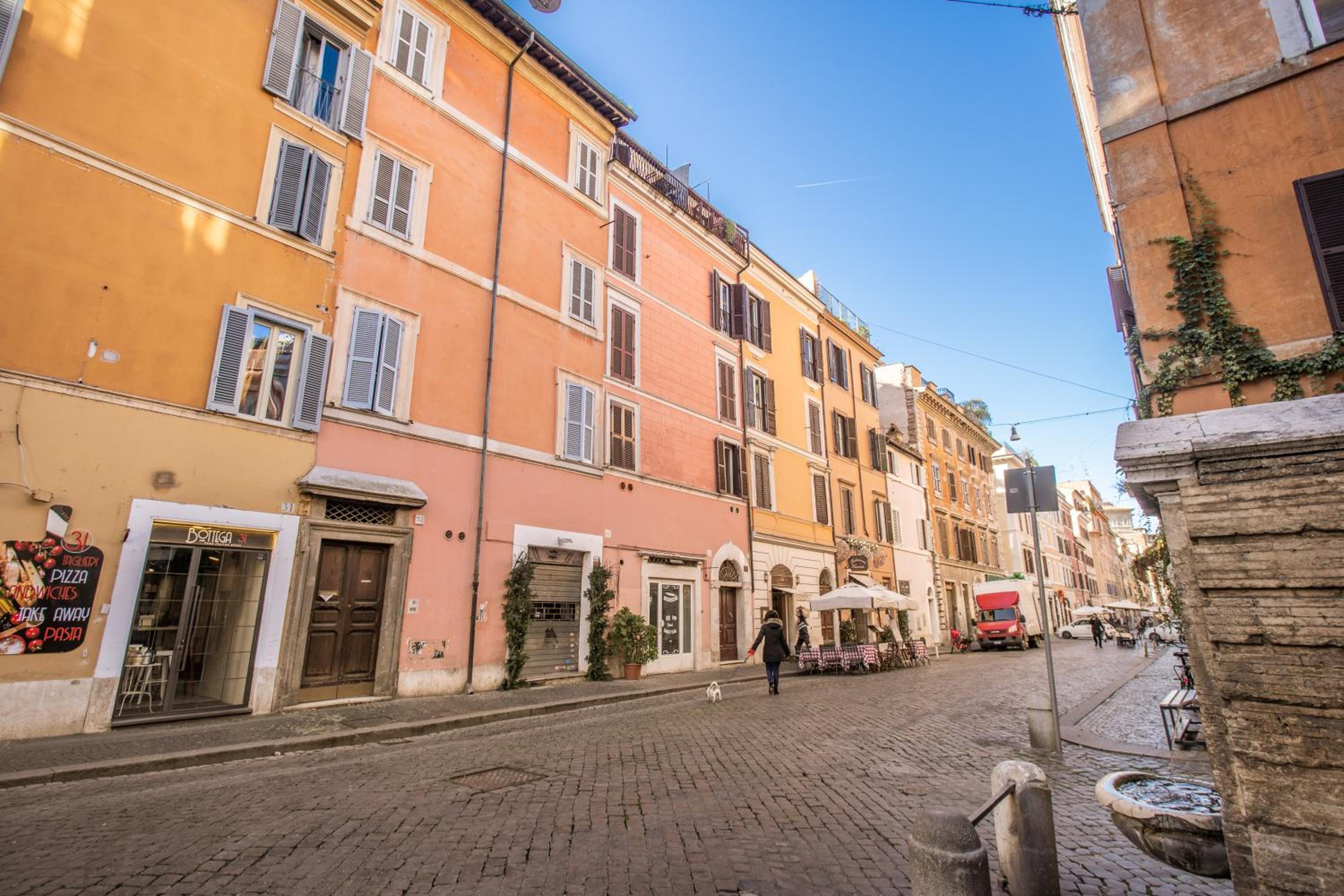 Borgo Pio Passetto Papale