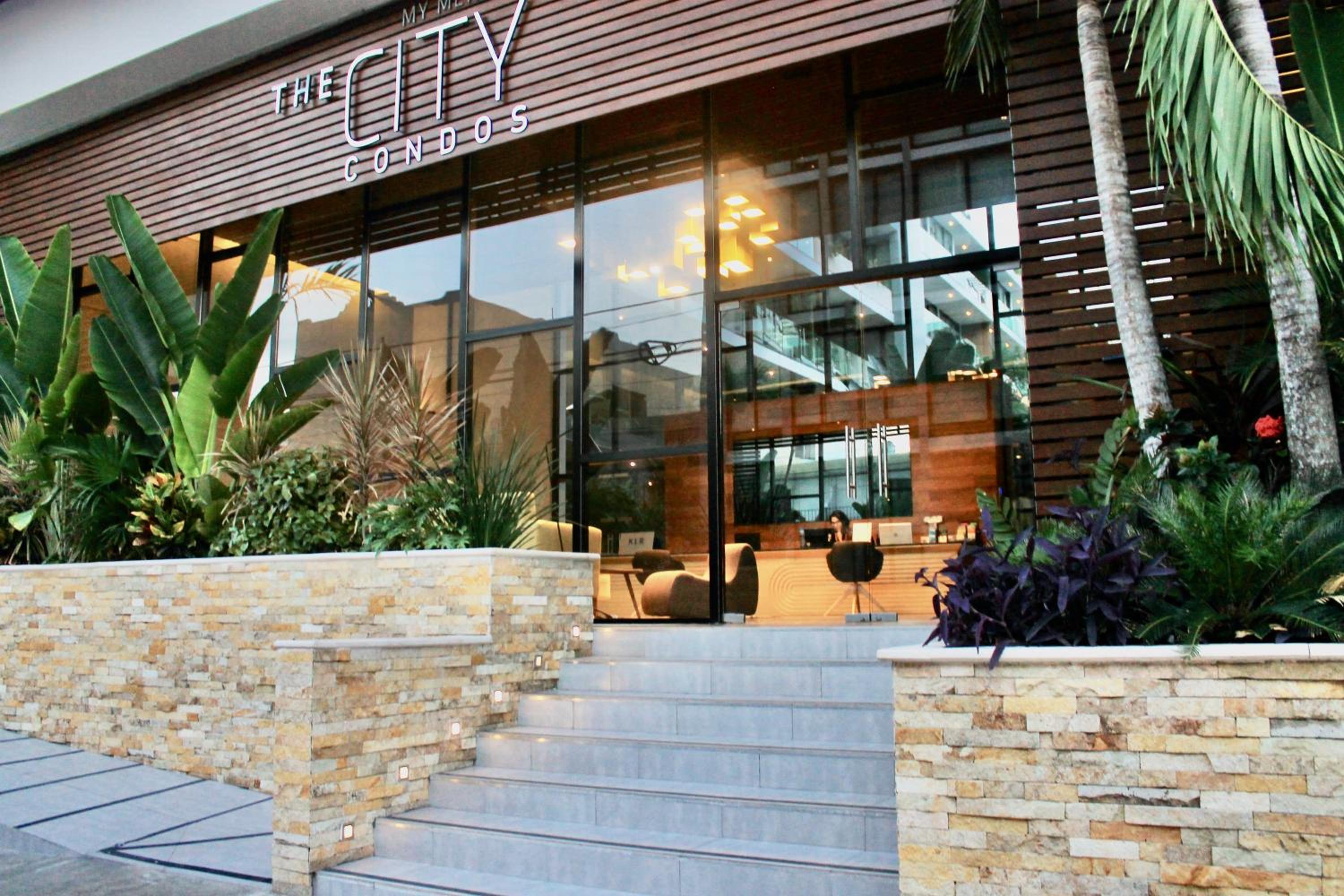 Menesse the City by Casago
