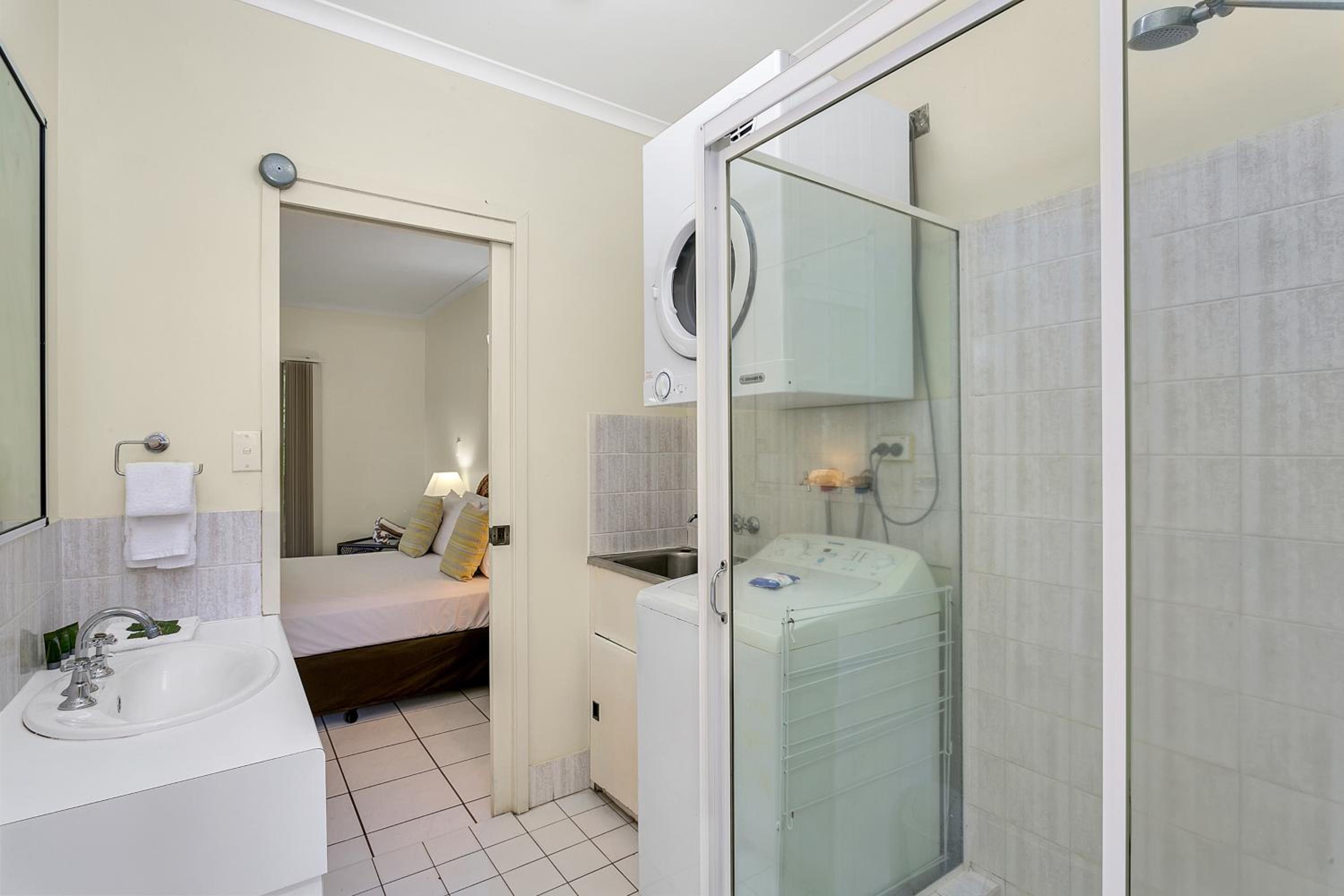 Seascape Holidays at The Queenslander view 4