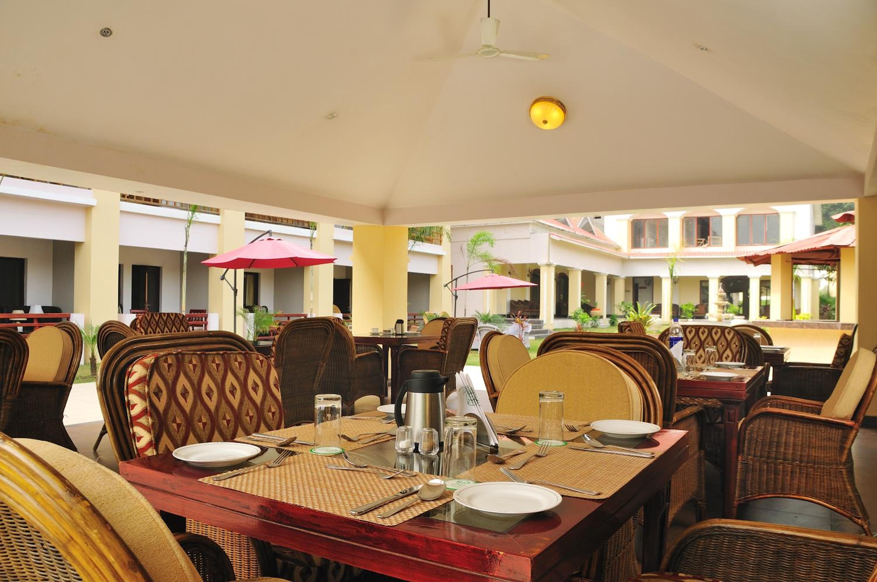 Food & Beverage