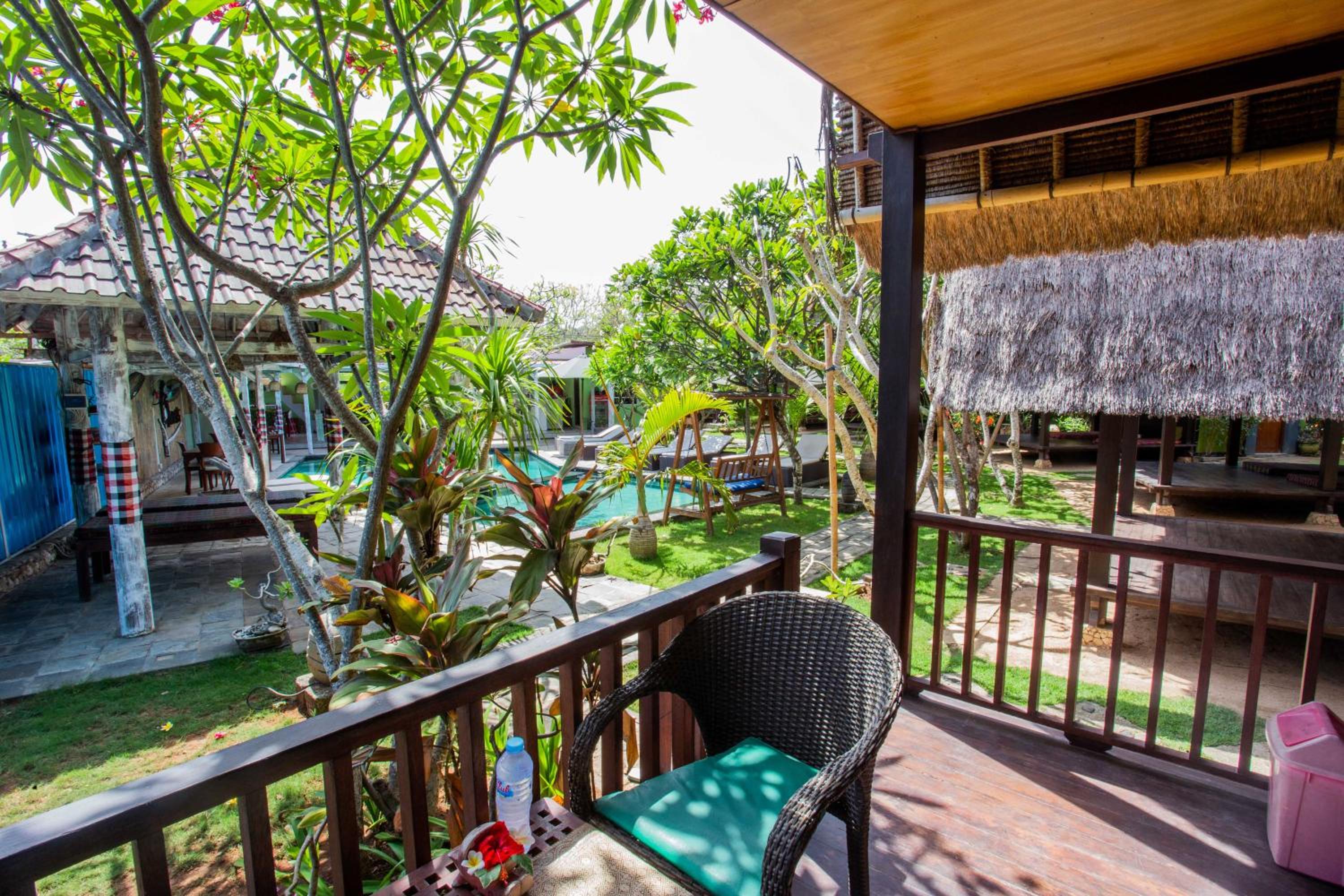Nanuk's Bungalows