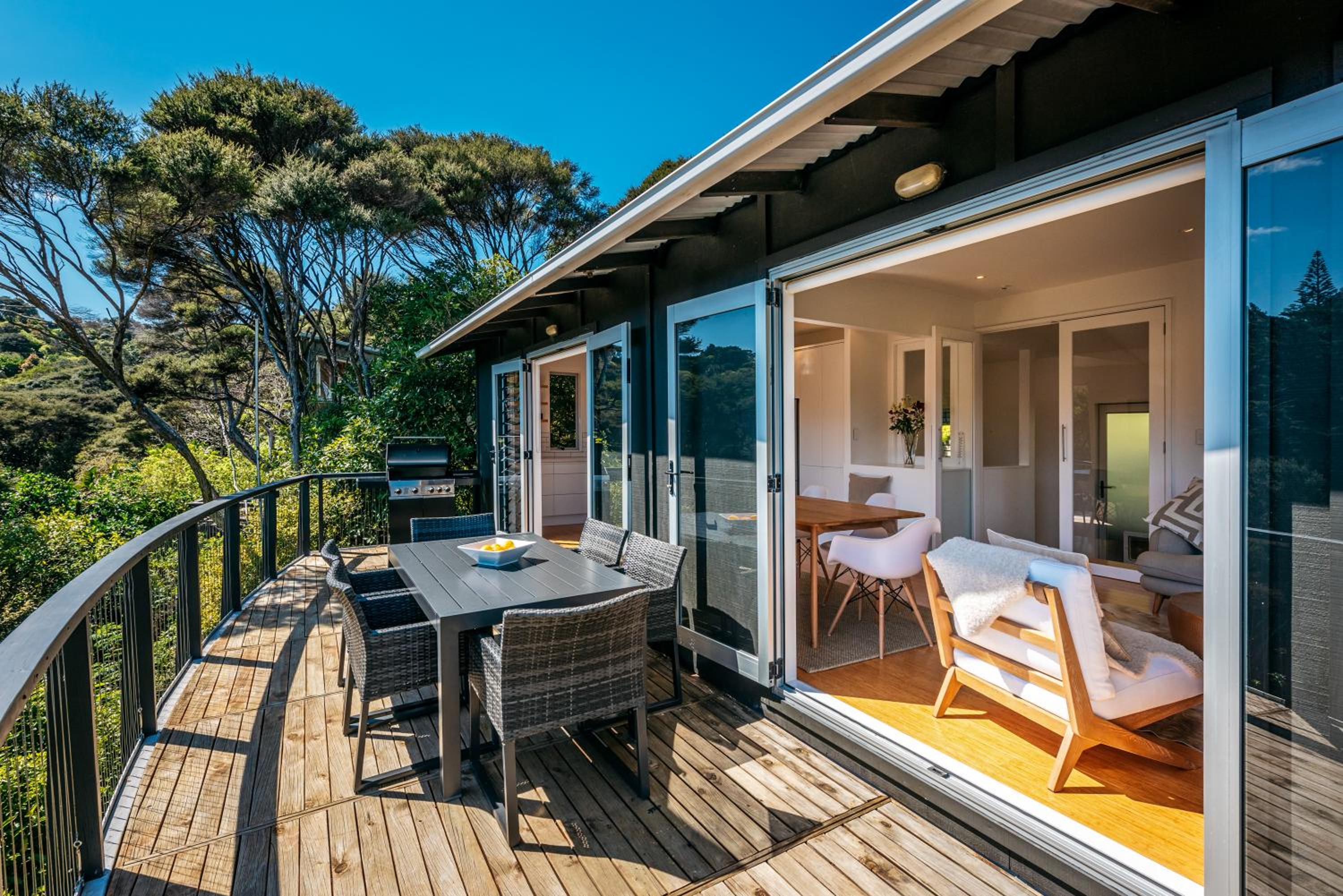Te Kohanga, Oneroa view 5