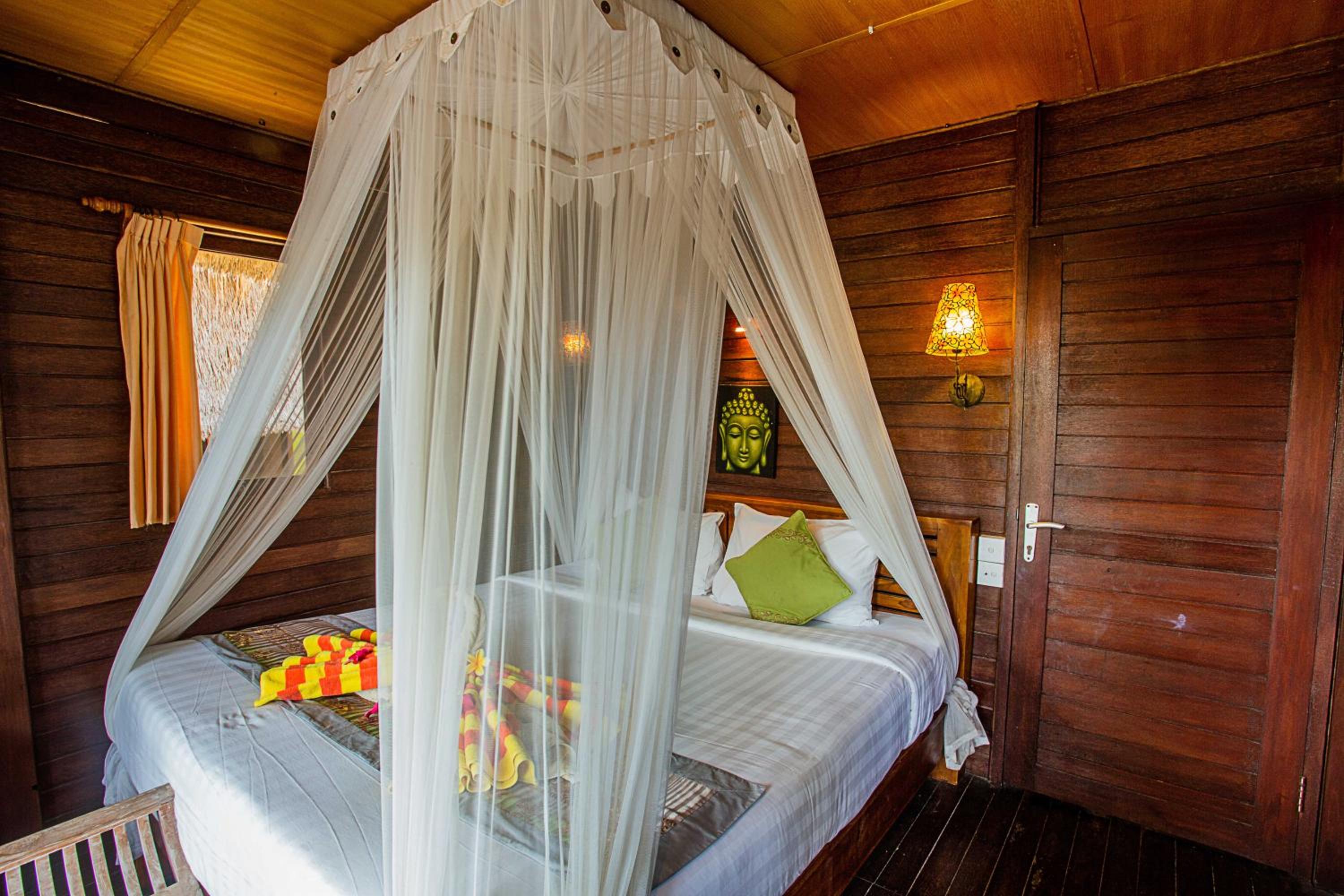 Nanuk's Bungalows