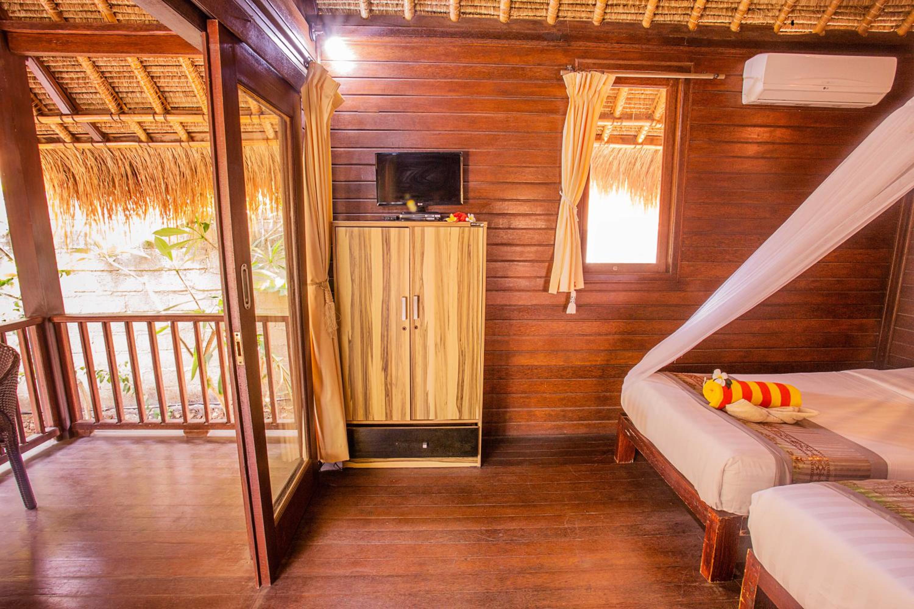 Nanuk's Bungalows