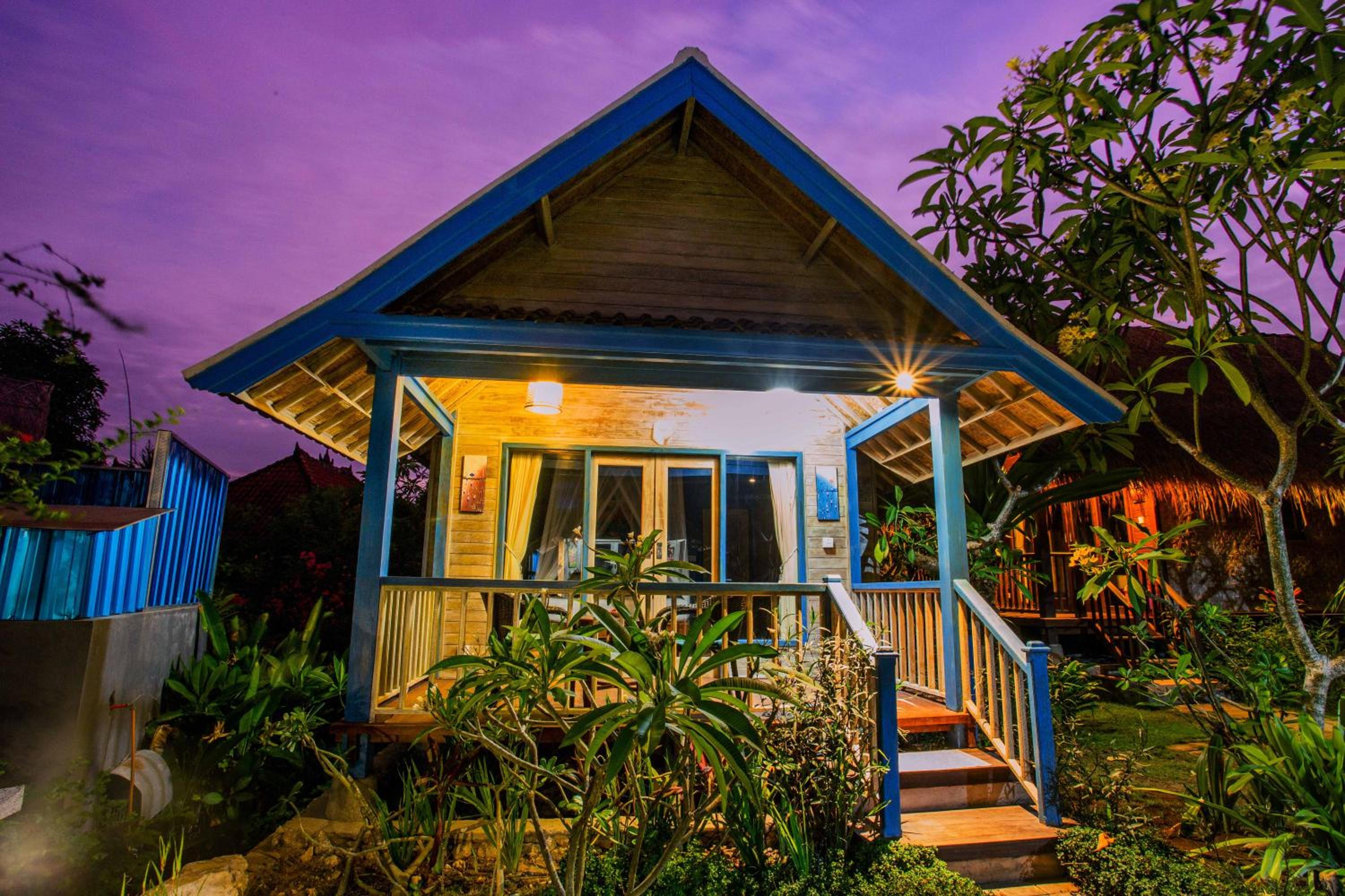 Nanuk's Bungalows