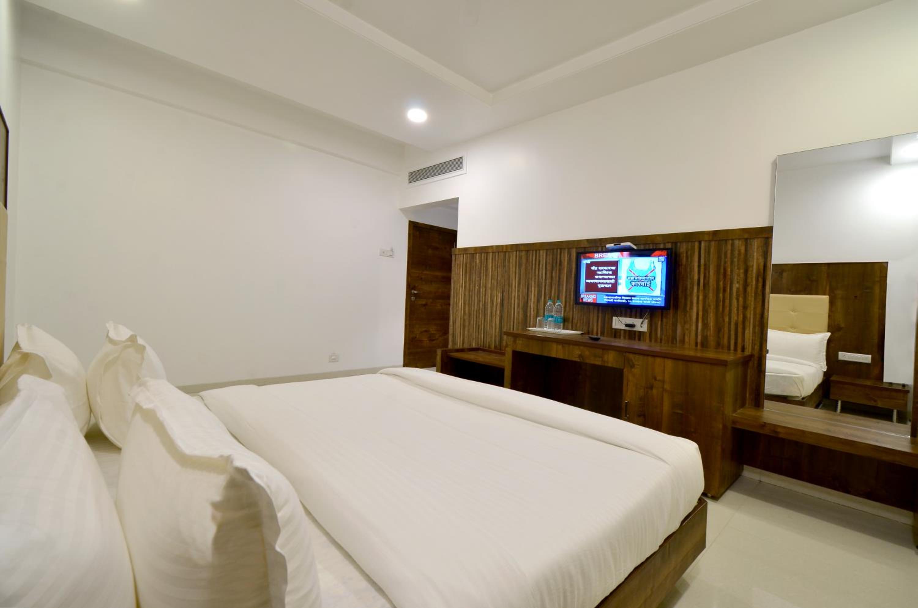 Shirdi Vacations - Hotel Dwarka Park - Property Image 5