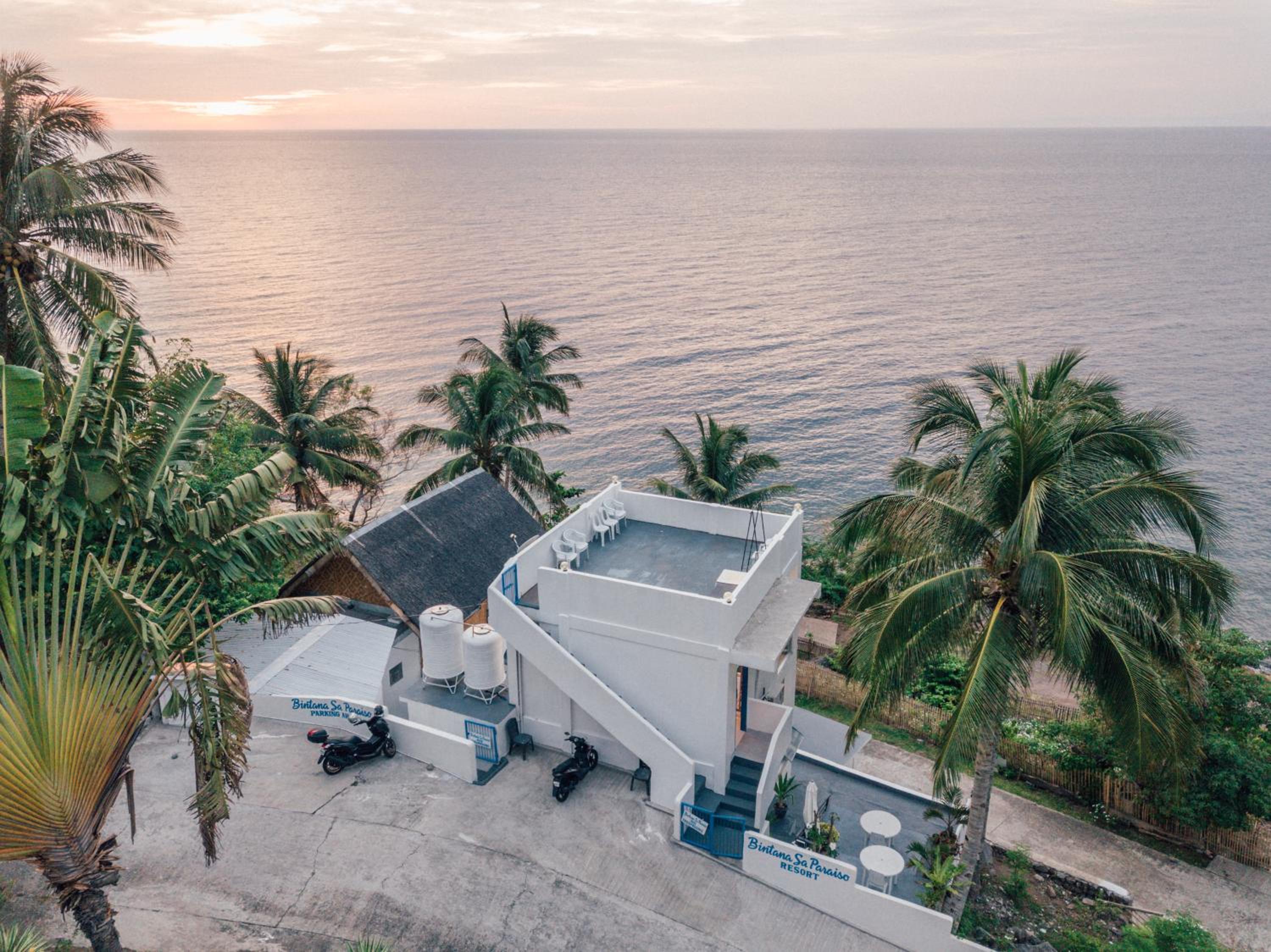 Bintana Sa Paraiso
