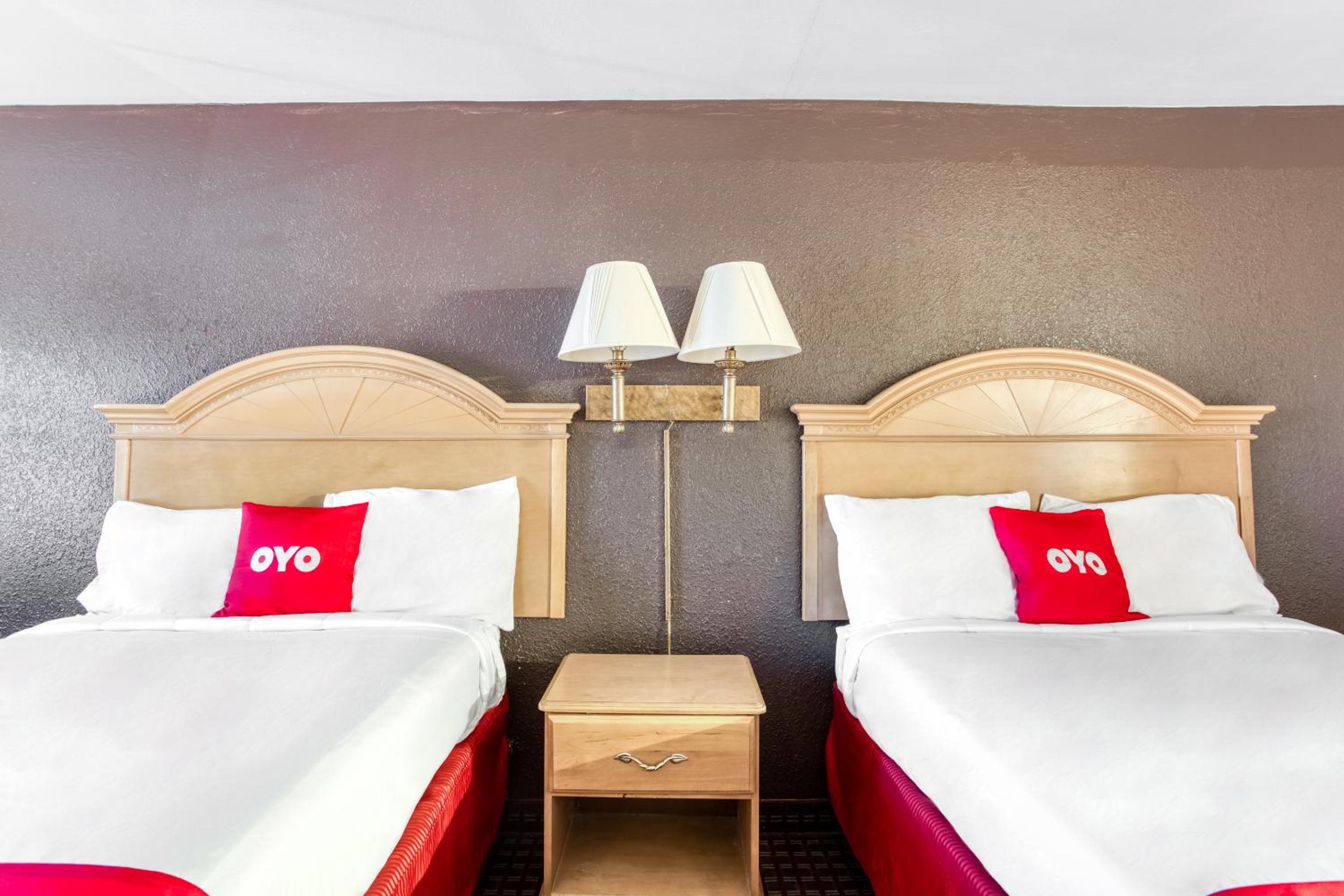 Searcy Vacations - OYO Hotel Bald Knob near Searcy AR - Property Image 3