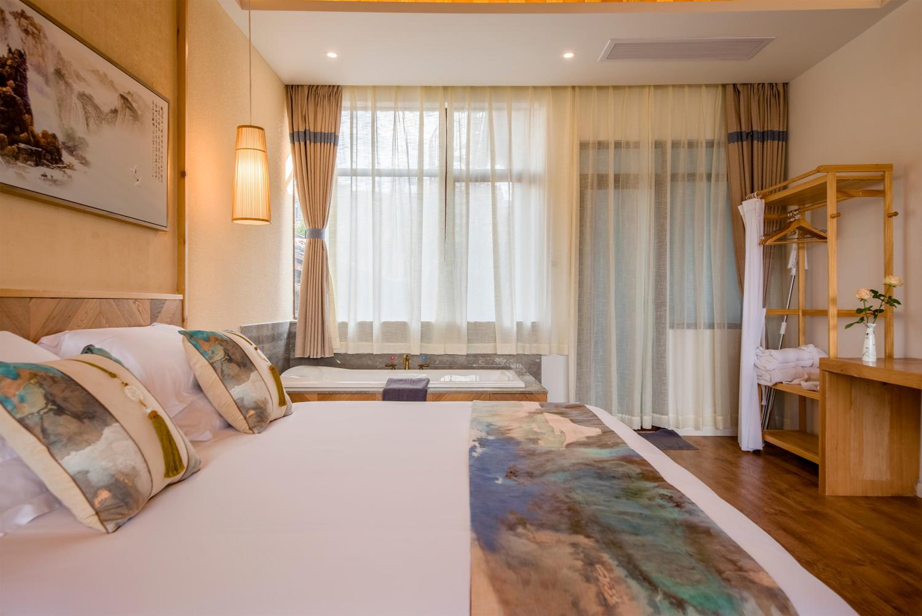 Shan Ju Qiu Ming Floral Hotel in Tengchong 花筑 腾冲山居秋暝精品客栈