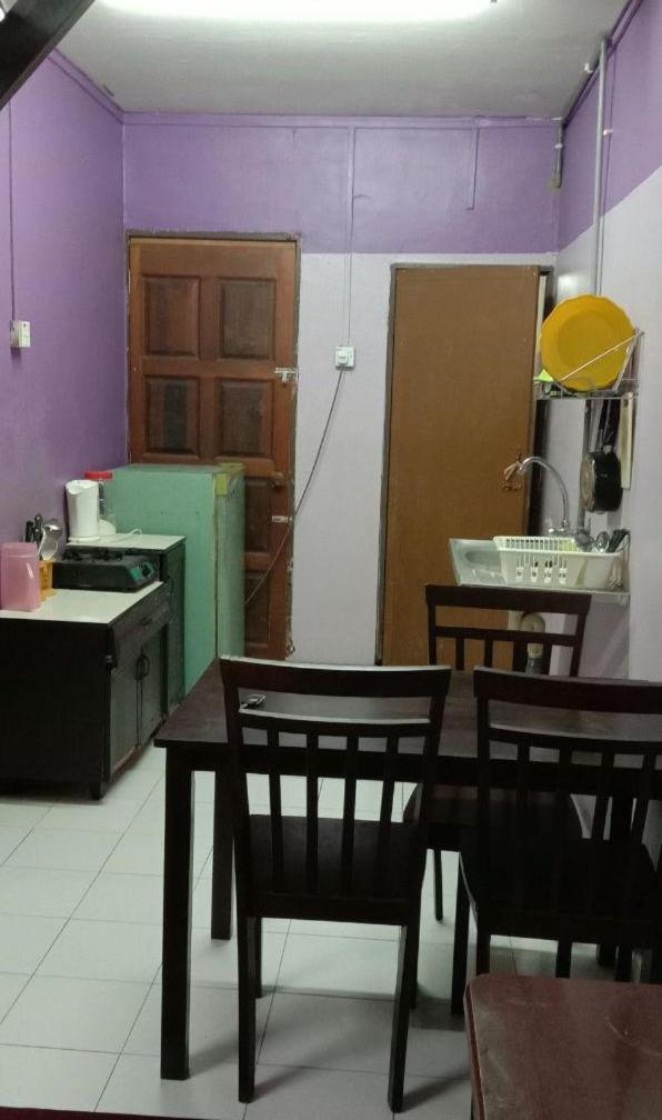 Bajet Homestay - low cost houses photo 7