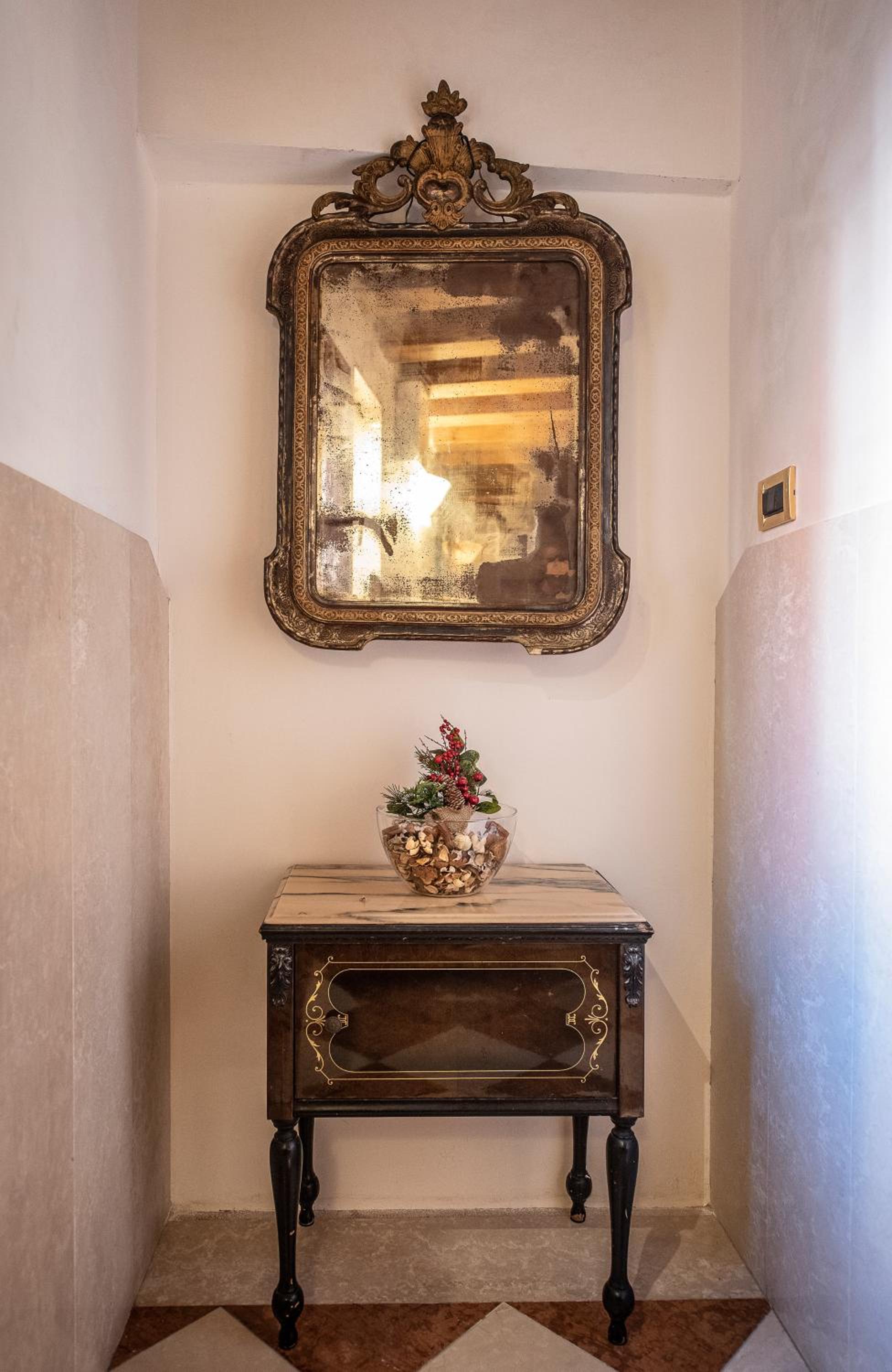 Anzolo Palace - Rooms & Apartments