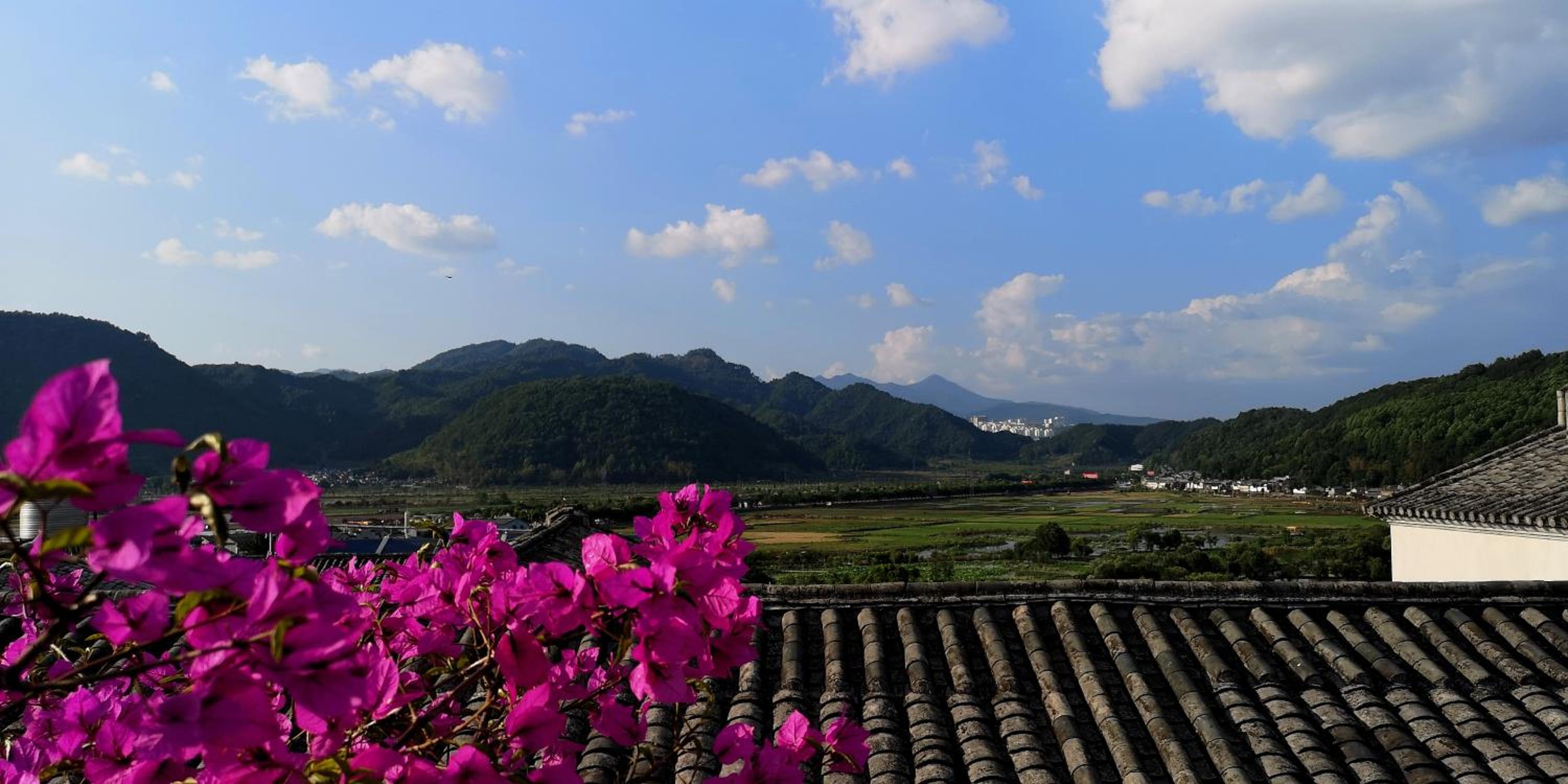 Shan Ju Qiu Ming Floral Hotel in Tengchong 花筑 腾冲山居秋暝精品客栈