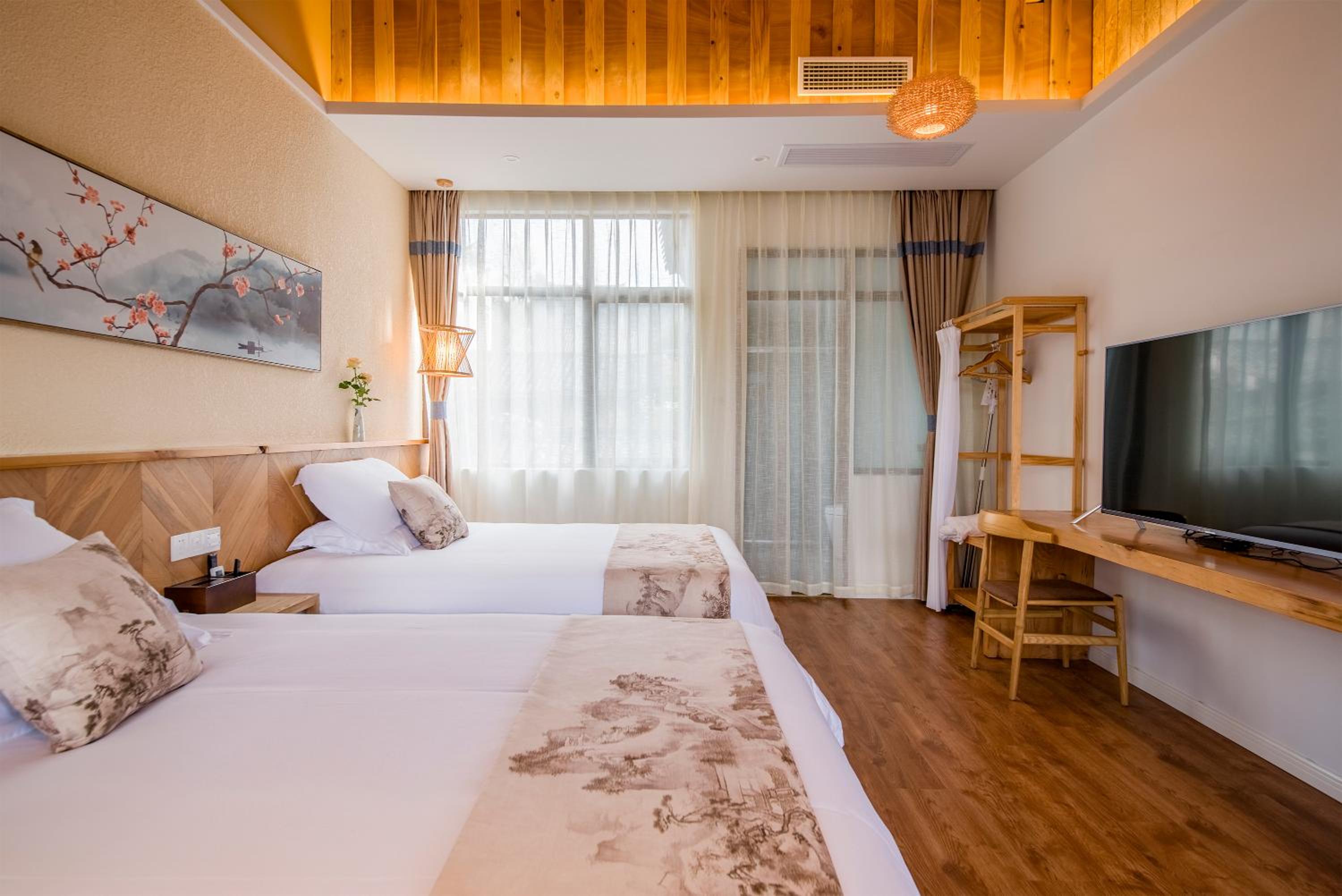Shan Ju Qiu Ming Floral Hotel in Tengchong 花筑 腾冲山居秋暝精品客栈