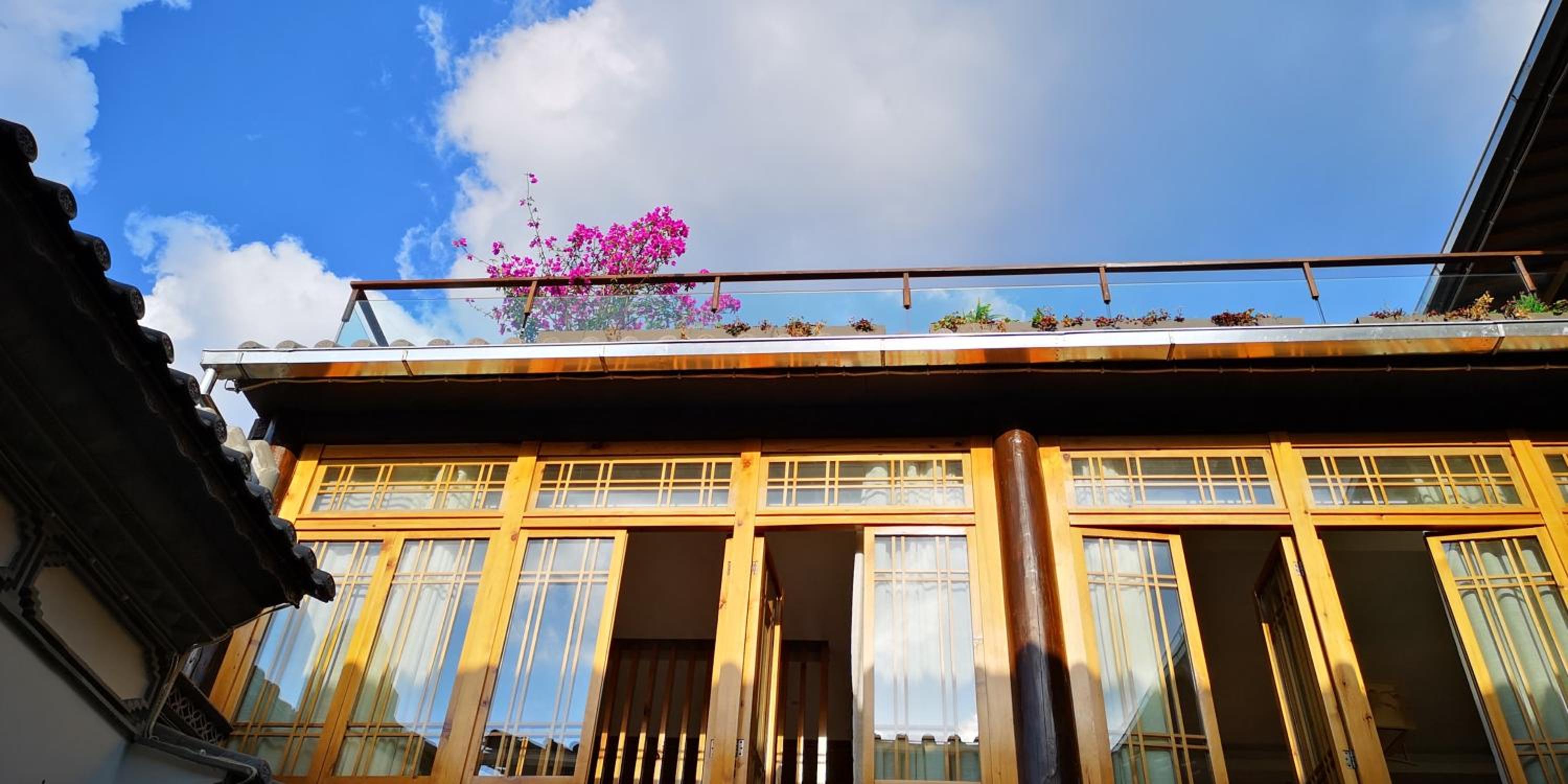 Shan Ju Qiu Ming Floral Hotel in Tengchong 花筑 腾冲山居秋暝精品客栈