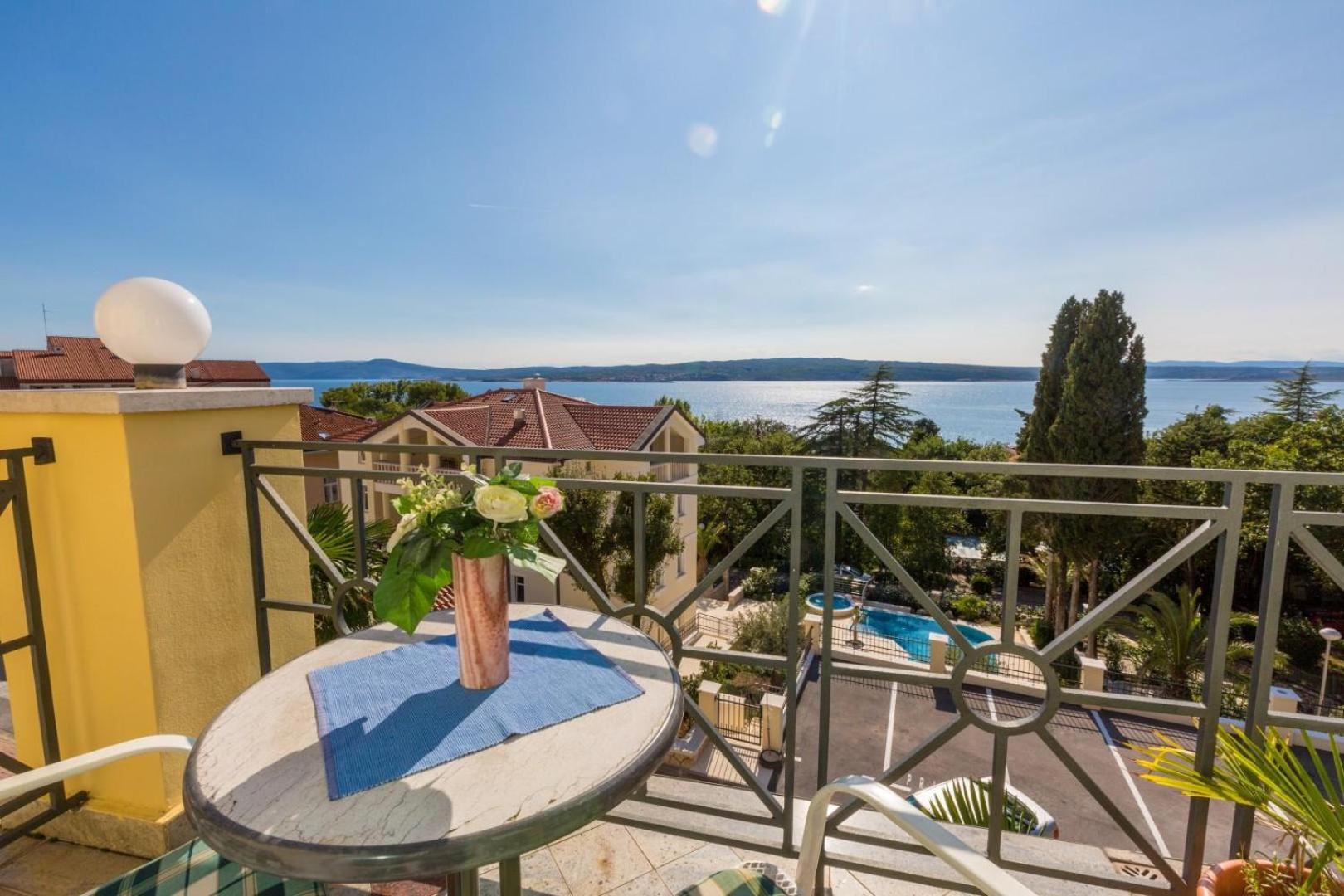 VILLA ROZA view 2