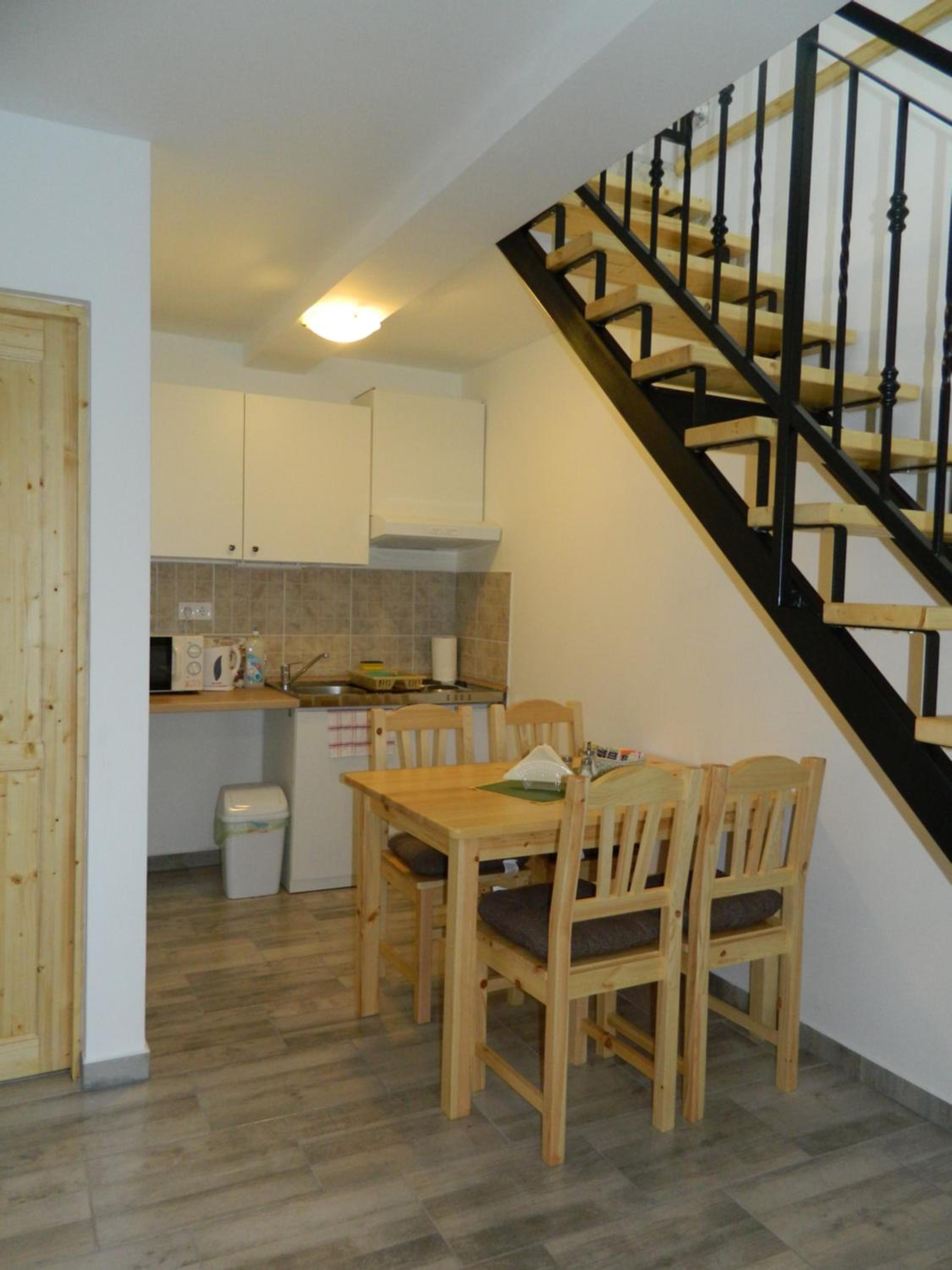 Família-Pelso apartmanház view 3